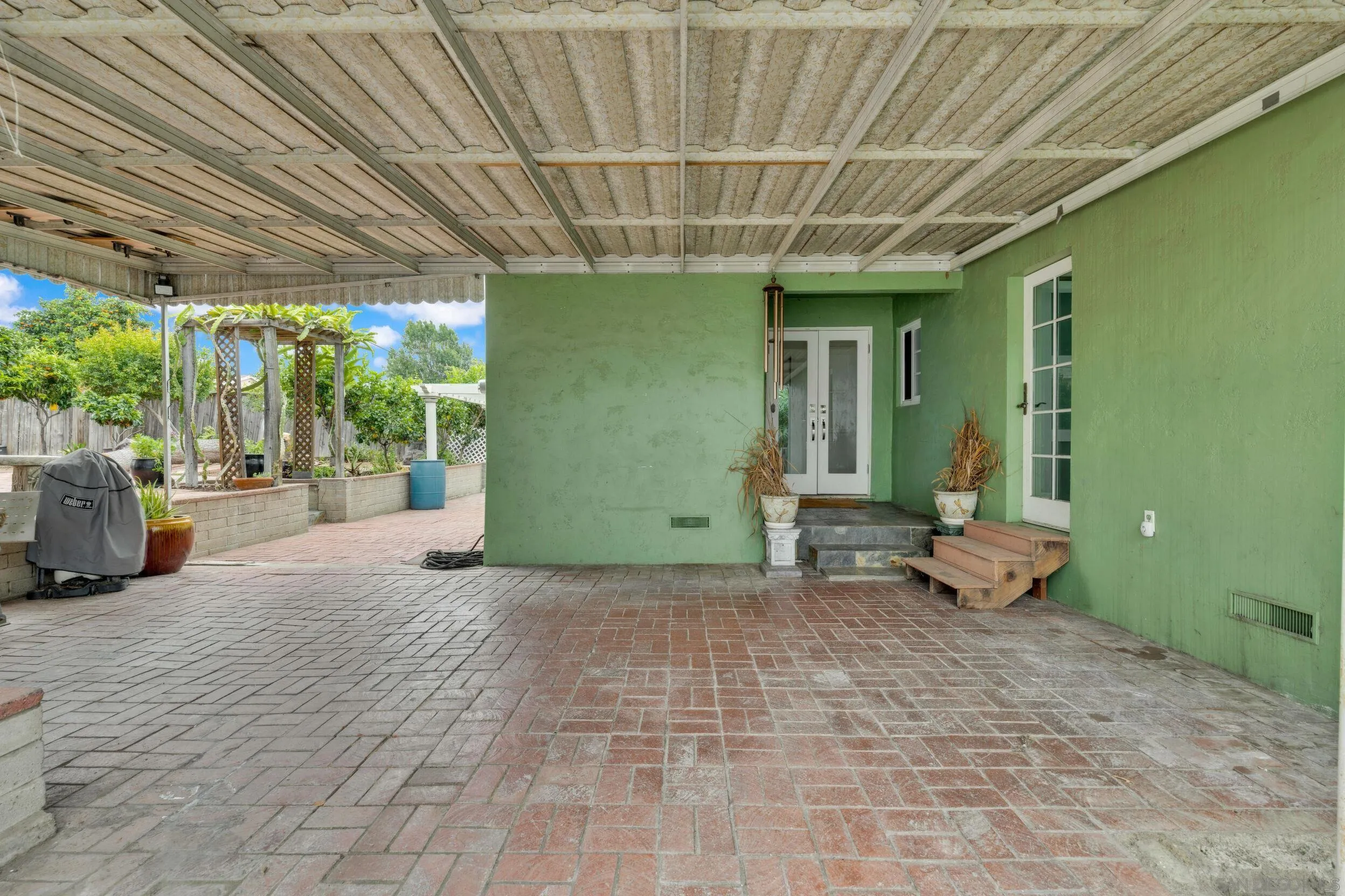 https://cdn.realtyfeed.com/cdn/127/260012640/a21c7389eee25421da6a56e58e851877.webp