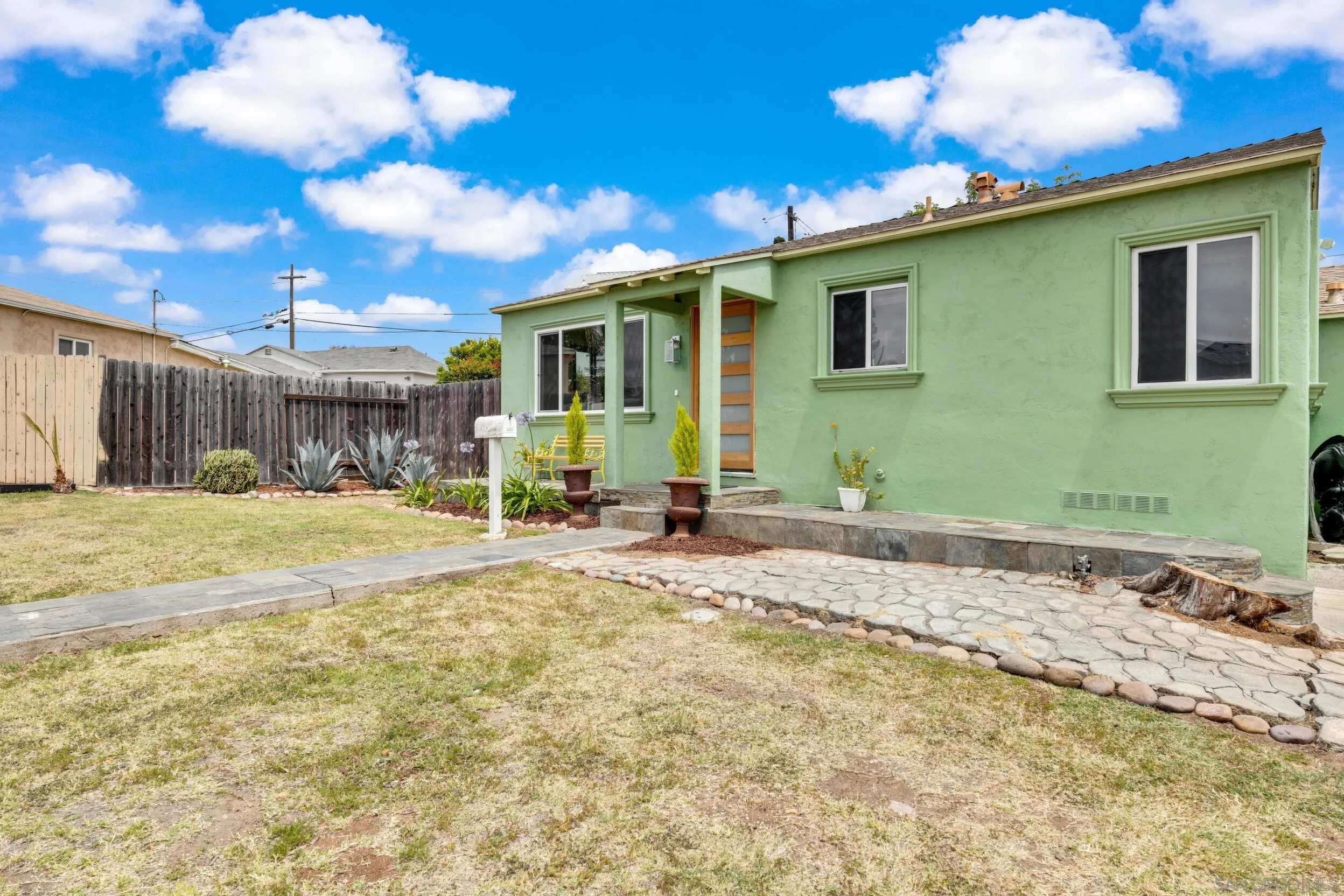 https://cdn.realtyfeed.com/cdn/127/260012640/c0c86dc692dc329fa3e7cfd1185a1b2f.webp