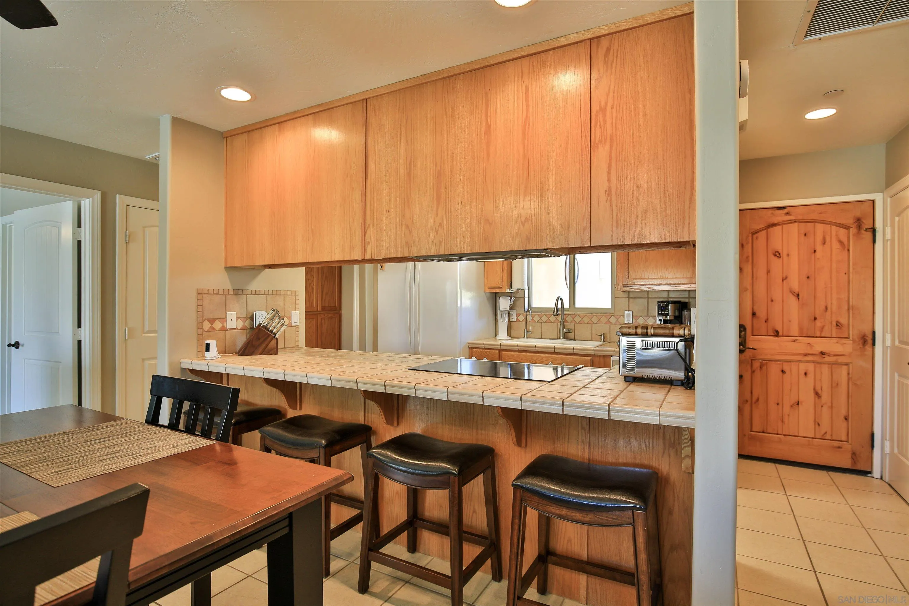 https://cdn.realtyfeed.com/cdn/127/260012643/29f39228e89bb7c5c7435f118adf54ec.webp