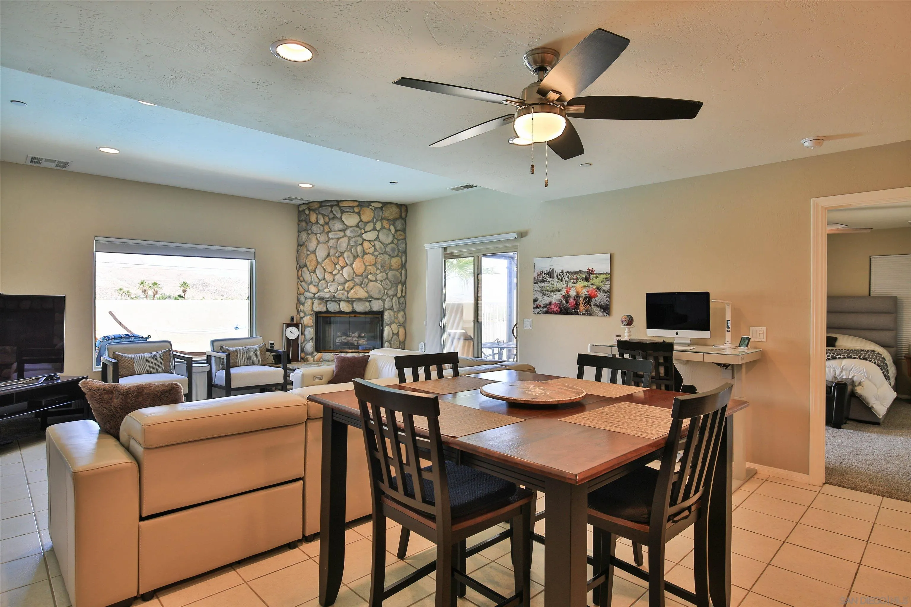 https://cdn.realtyfeed.com/cdn/127/260012643/65f1d3b69e62e7e7e038f02fe1479173.webp
