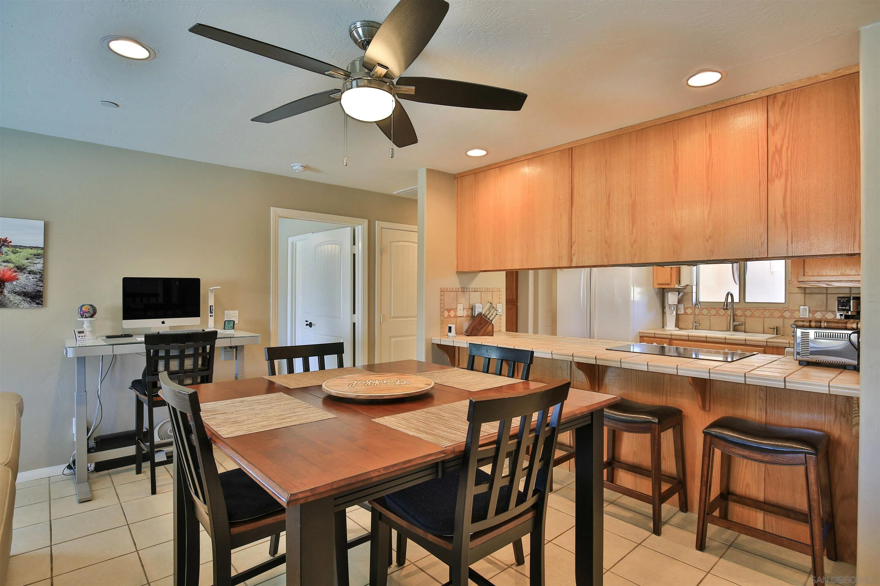 https://cdn.realtyfeed.com/cdn/127/260012643/8898b36bbc95d9a11a29e8ffc7934d1c.webp