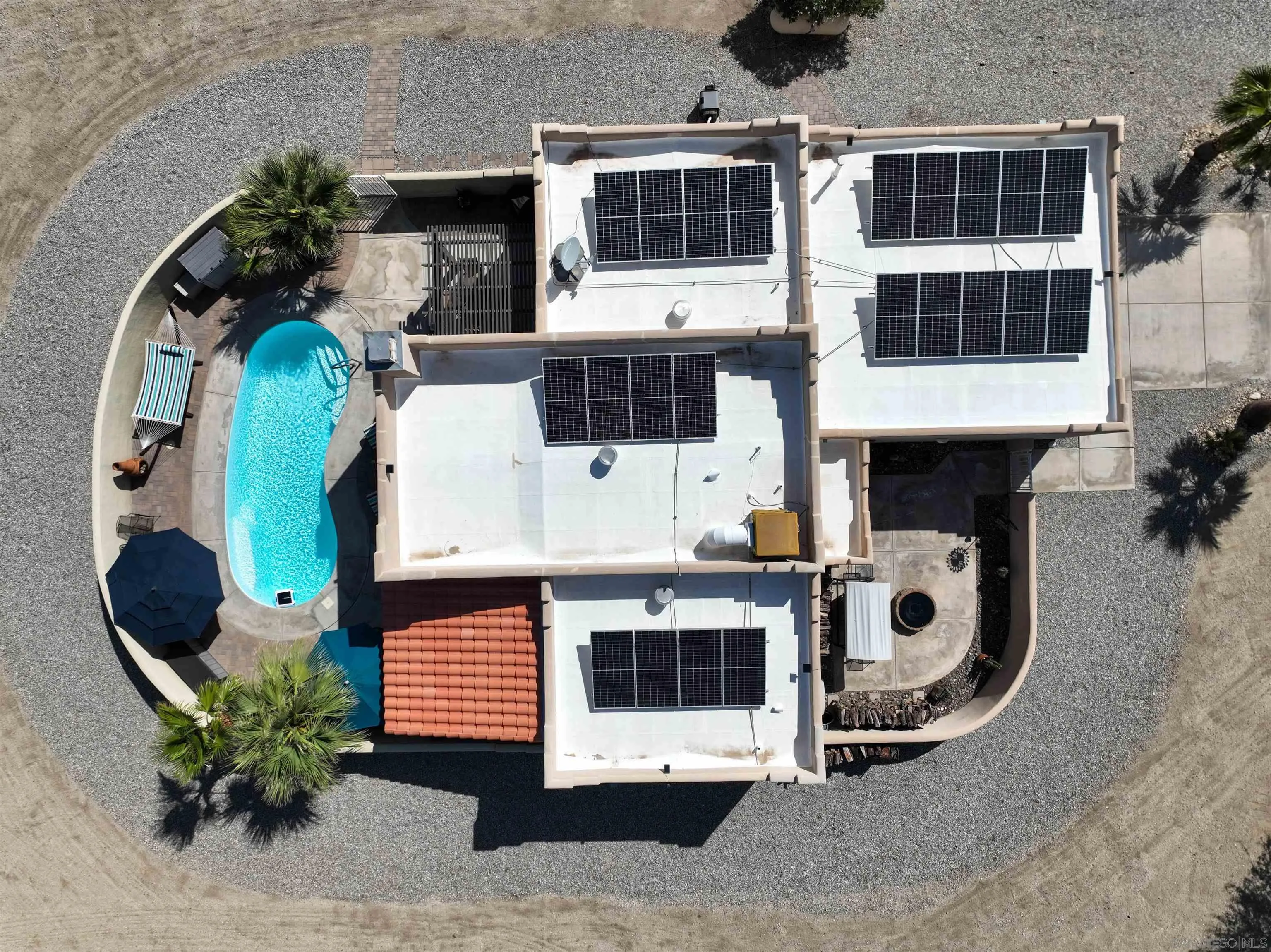 https://cdn.realtyfeed.com/cdn/127/260012643/ca57264f6b08e428f6866fe7f5503655.webp