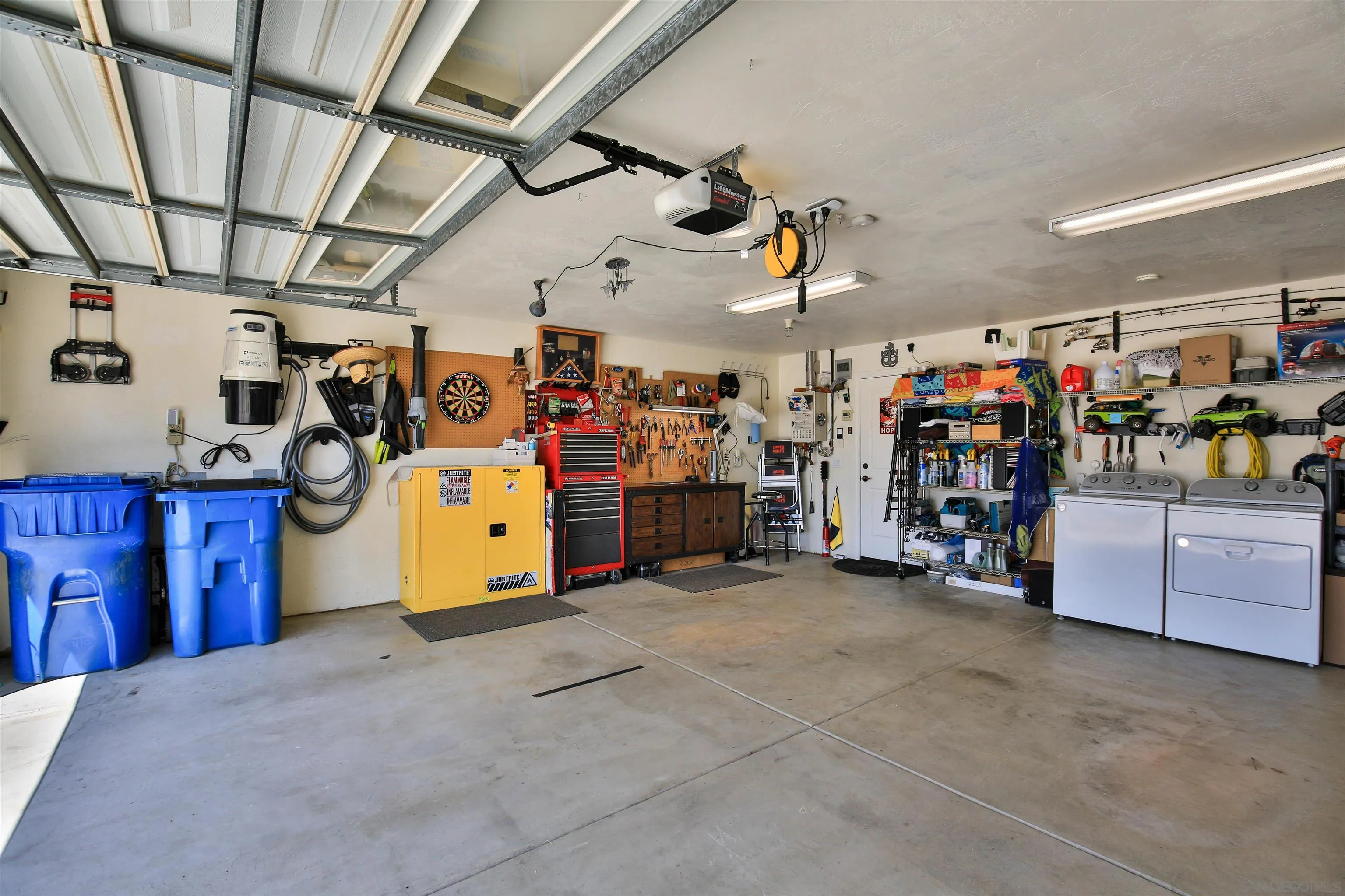 https://cdn.realtyfeed.com/cdn/127/260012643/e67788c281d3fb1b4e9eb80c72c320ae.webp