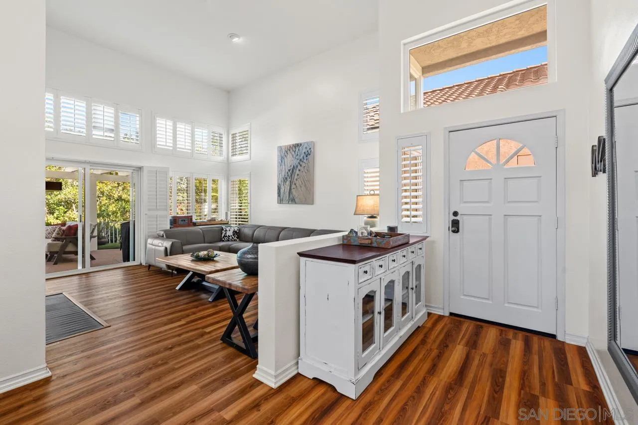 https://cdn.realtyfeed.com/cdn/127/260012653/8922747d2b7b8dfe3b9dbcd9e88216af.webp