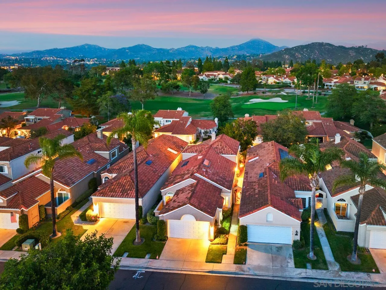 https://cdn.realtyfeed.com/cdn/127/260012653/bfadd3b1b26eed25f9237bcd5e9eadb8.webp