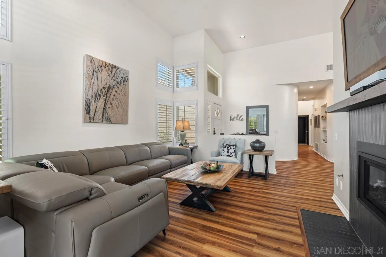 https://cdn.realtyfeed.com/cdn/127/260012653/fc29628de147d1f92c6887049ab7d103.webp