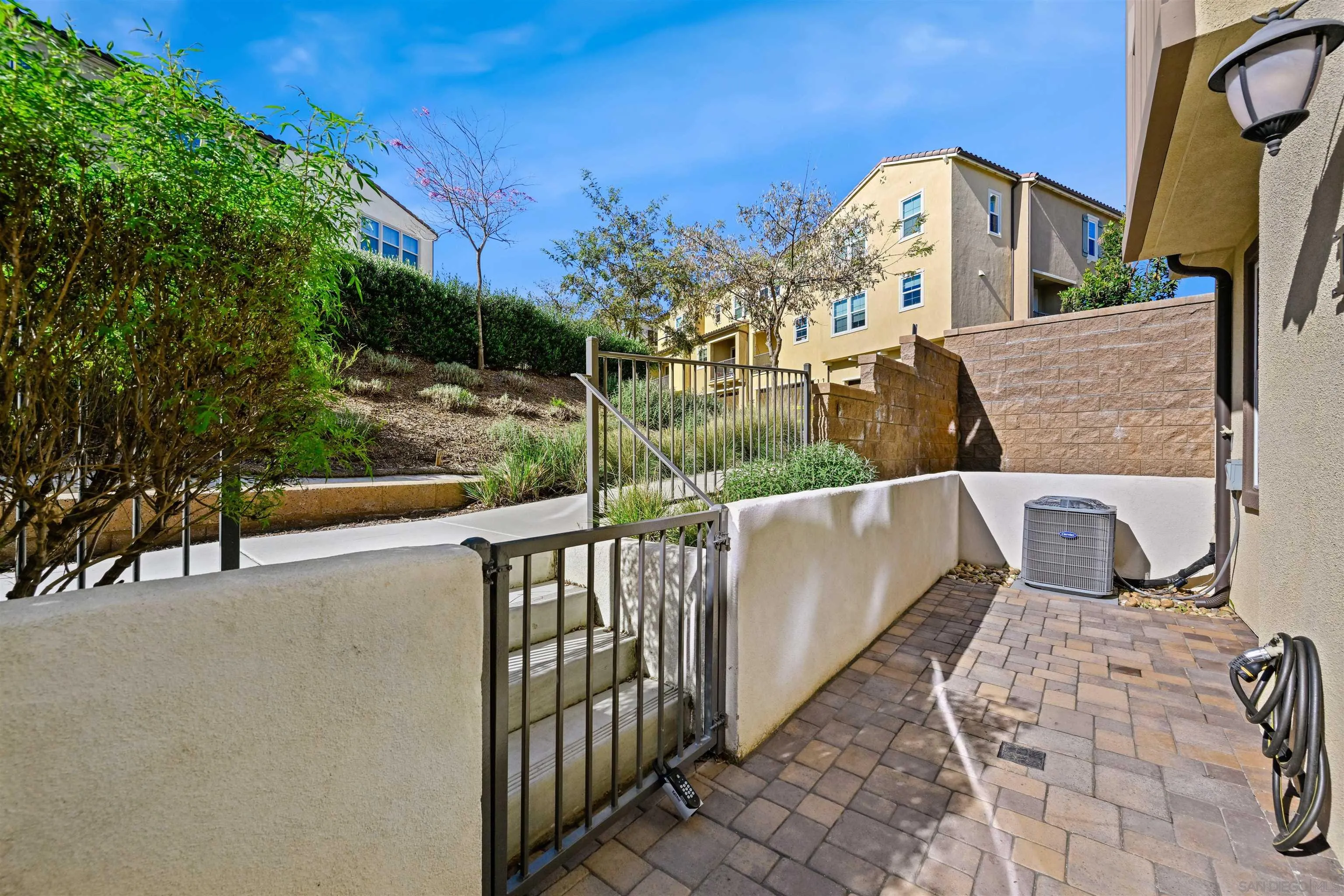 https://cdn.realtyfeed.com/cdn/127/260012661/19801c8c21060e0f4f656231f75c1361.webp
