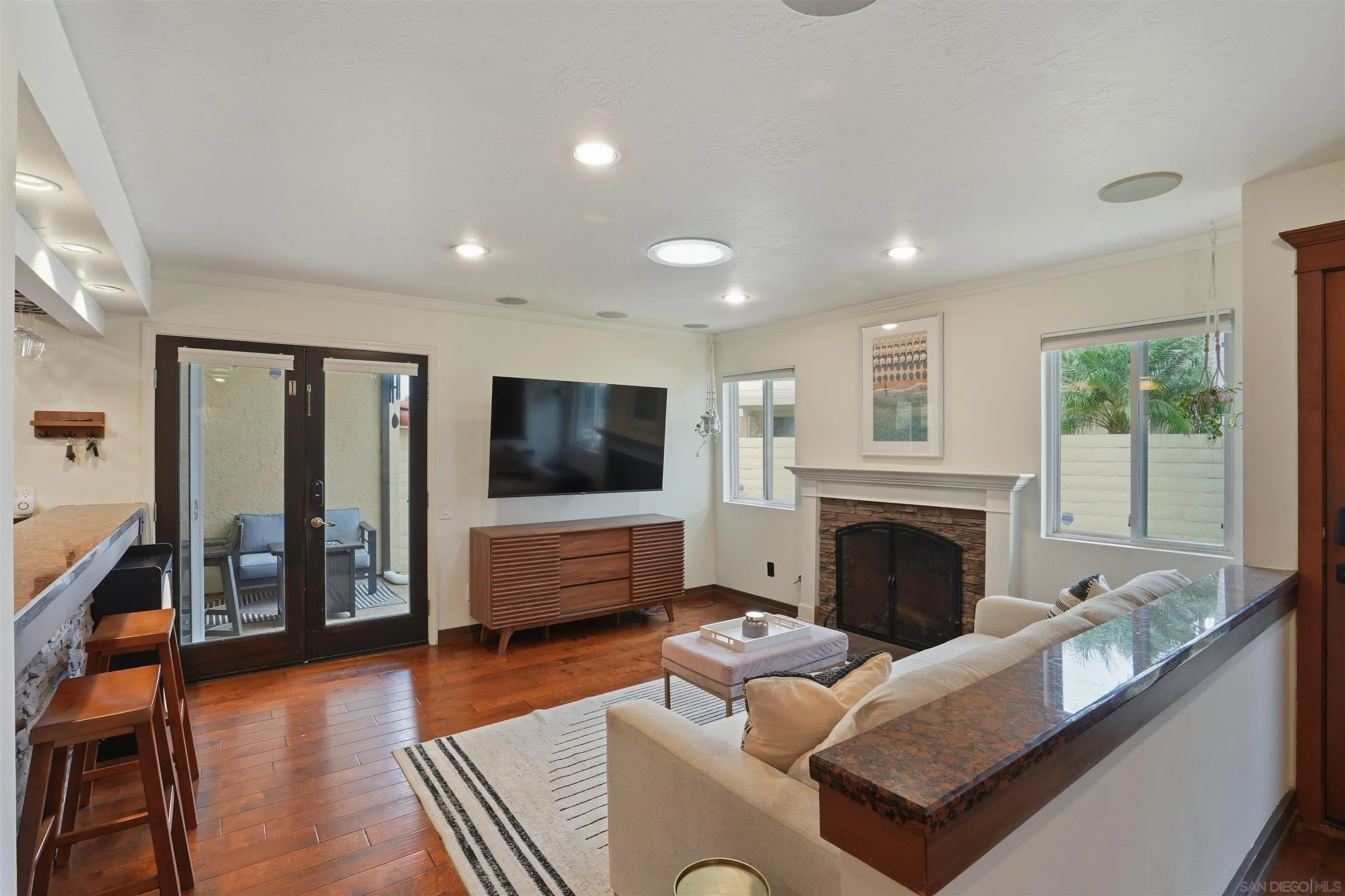 Photo #8: 260012664 Listing: Photo #8