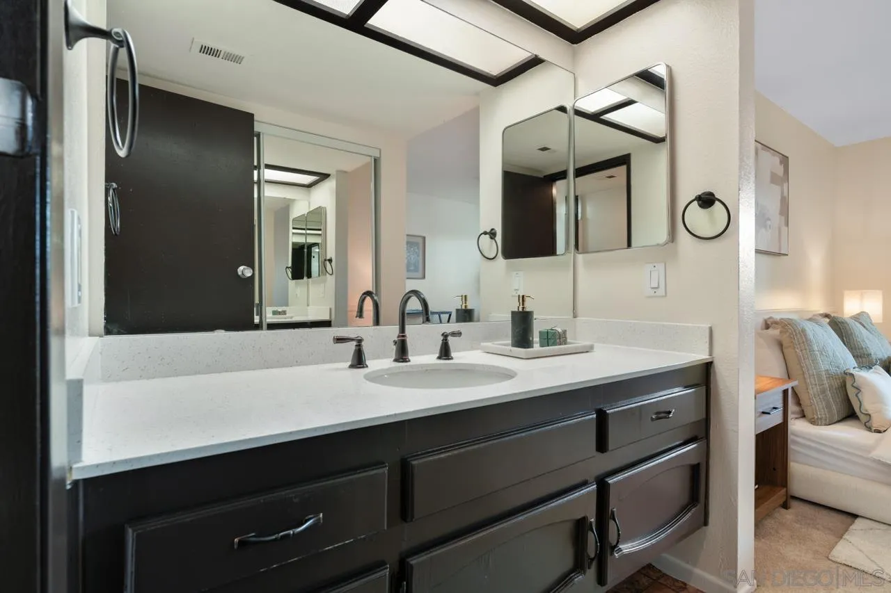 Photo #36: 260012665 Listing: Photo #36
