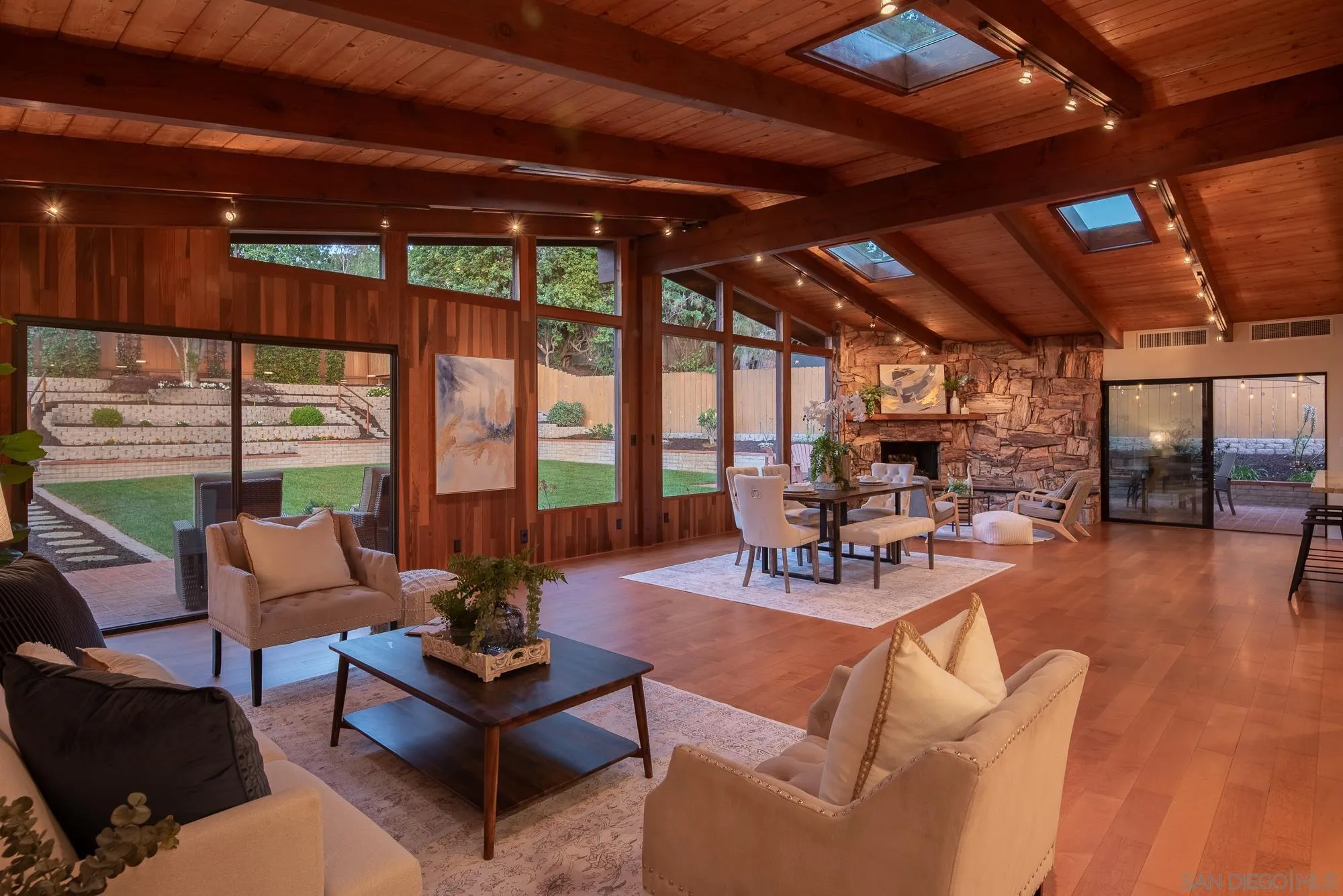 https://cdn.realtyfeed.com/cdn/127/260012670/30c5aa302786cfddef5e99c57cf0e6dd.webp