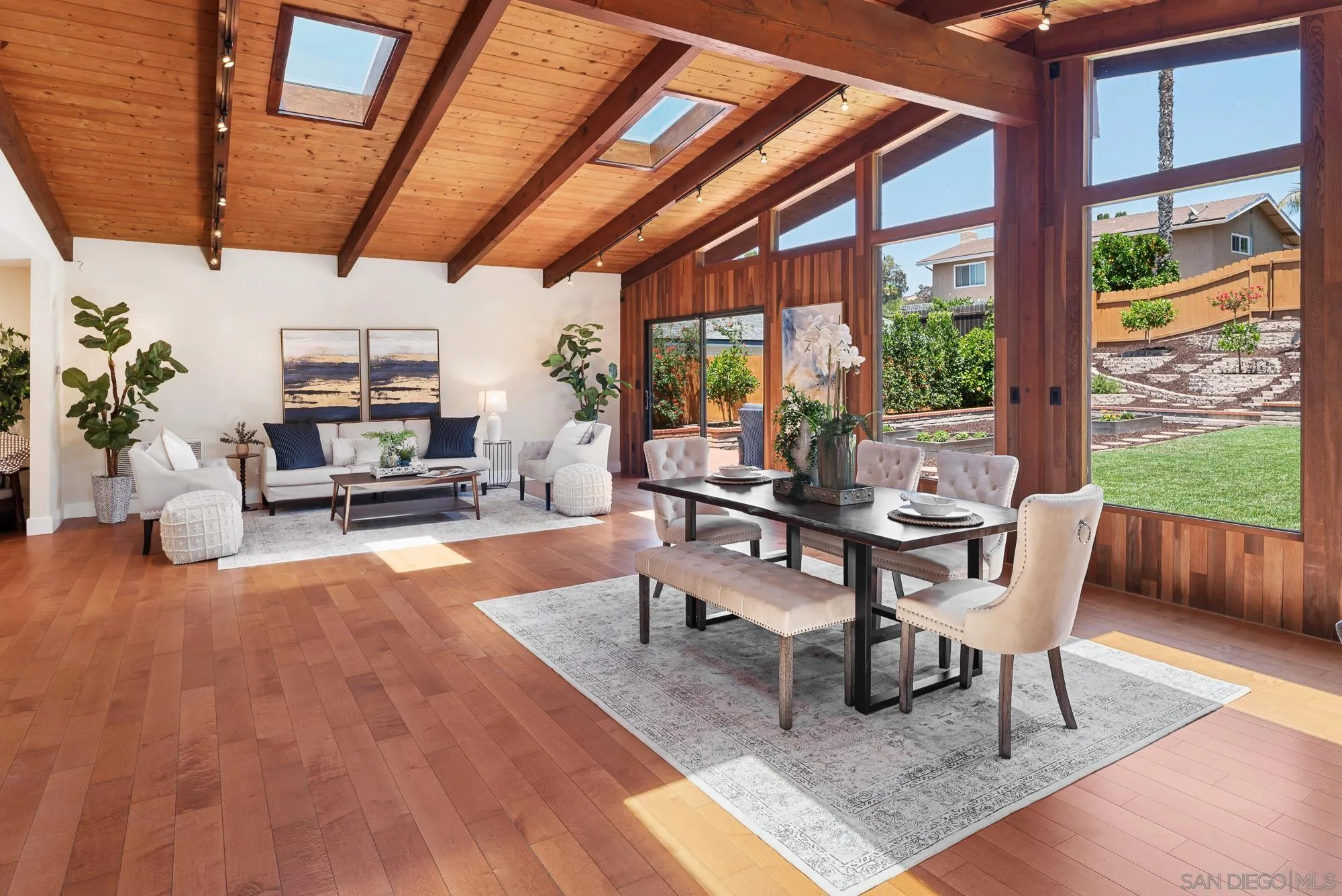 https://cdn.realtyfeed.com/cdn/127/260012670/30f6436b20a5cc39c2d7a53465eb5d72.webp