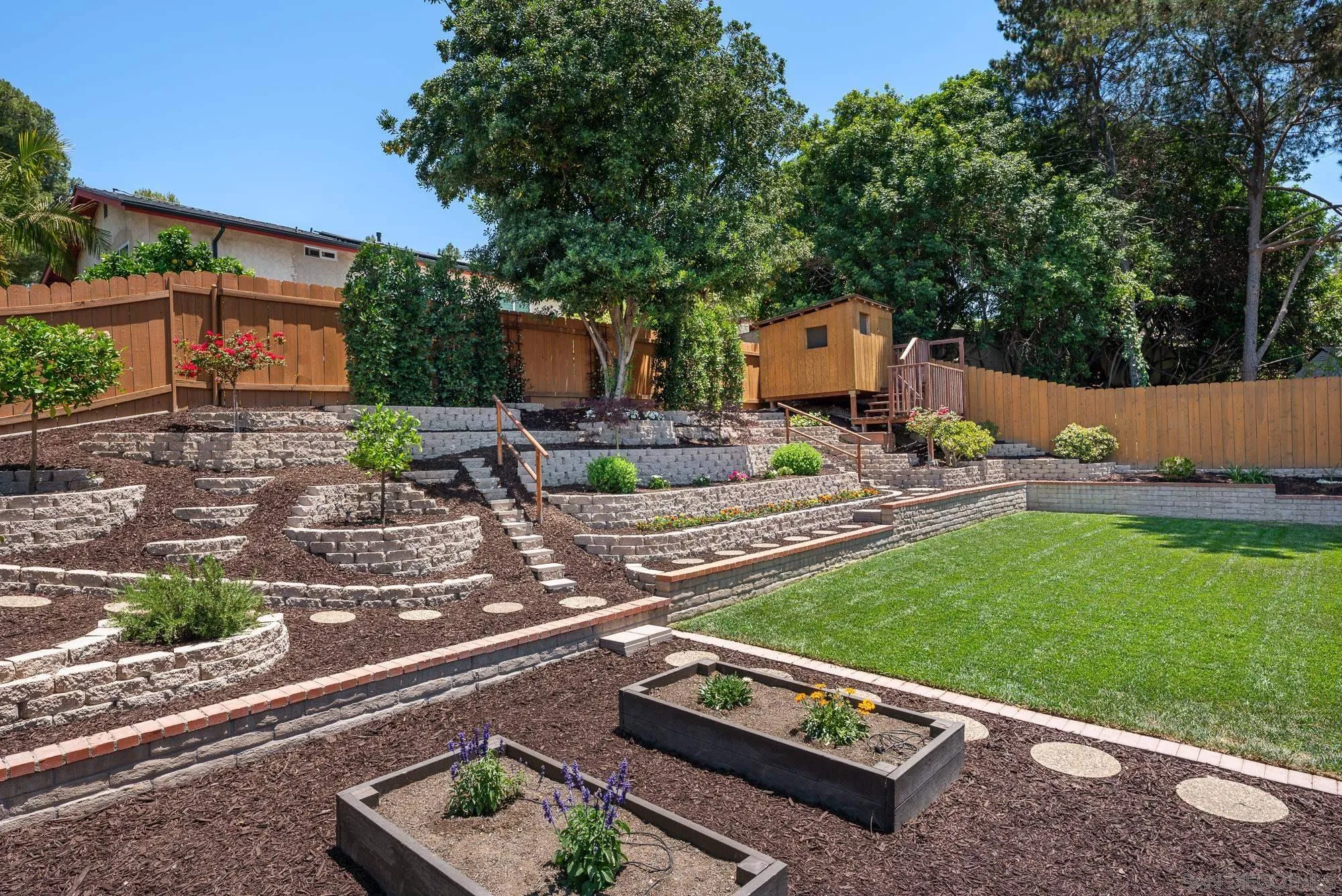 https://cdn.realtyfeed.com/cdn/127/260012670/3a03a1e5465b1454f5f587cd95a99f05.webp