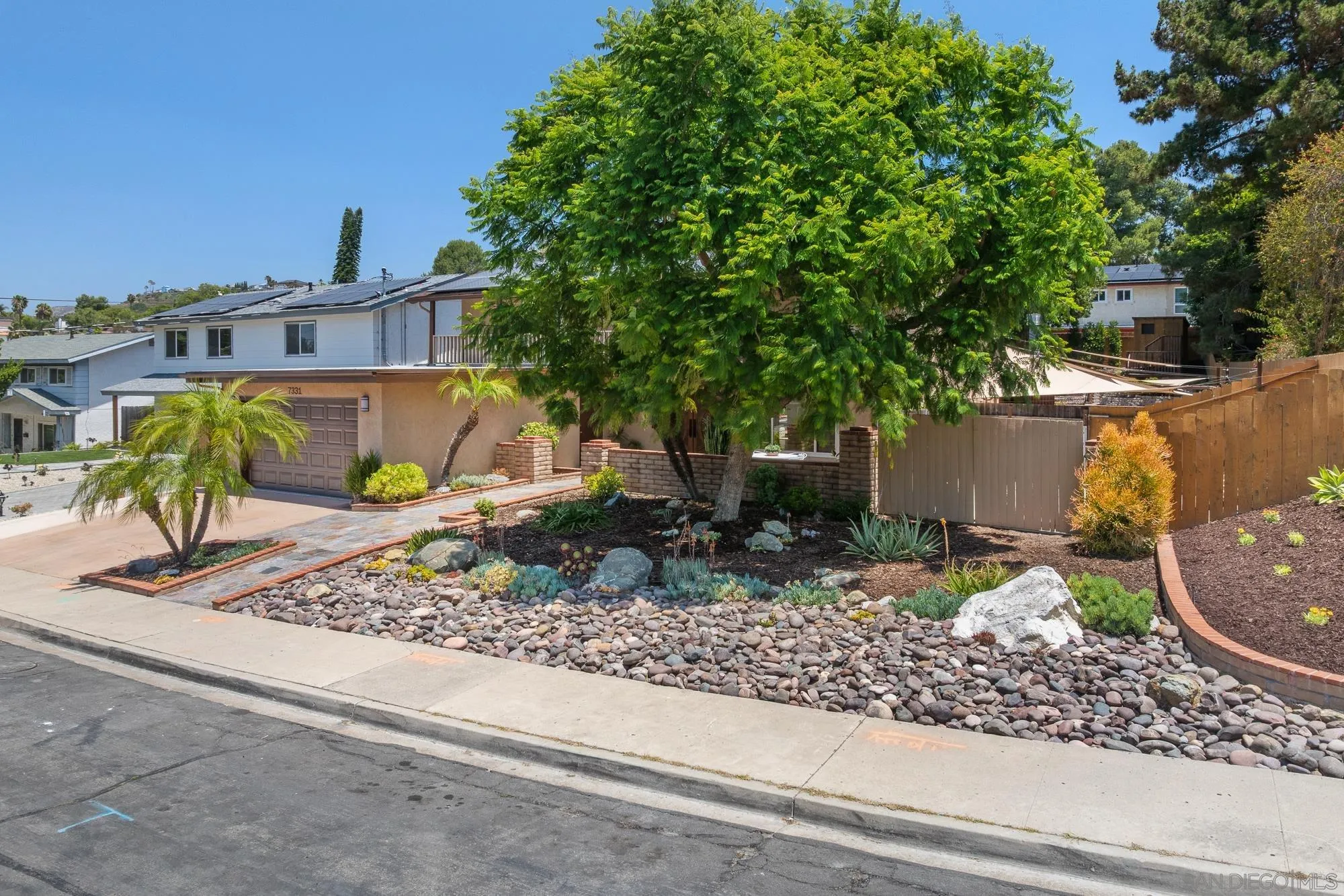 https://cdn.realtyfeed.com/cdn/127/260012670/4f474aa3259c2fc3b86a46807e074ef2.webp