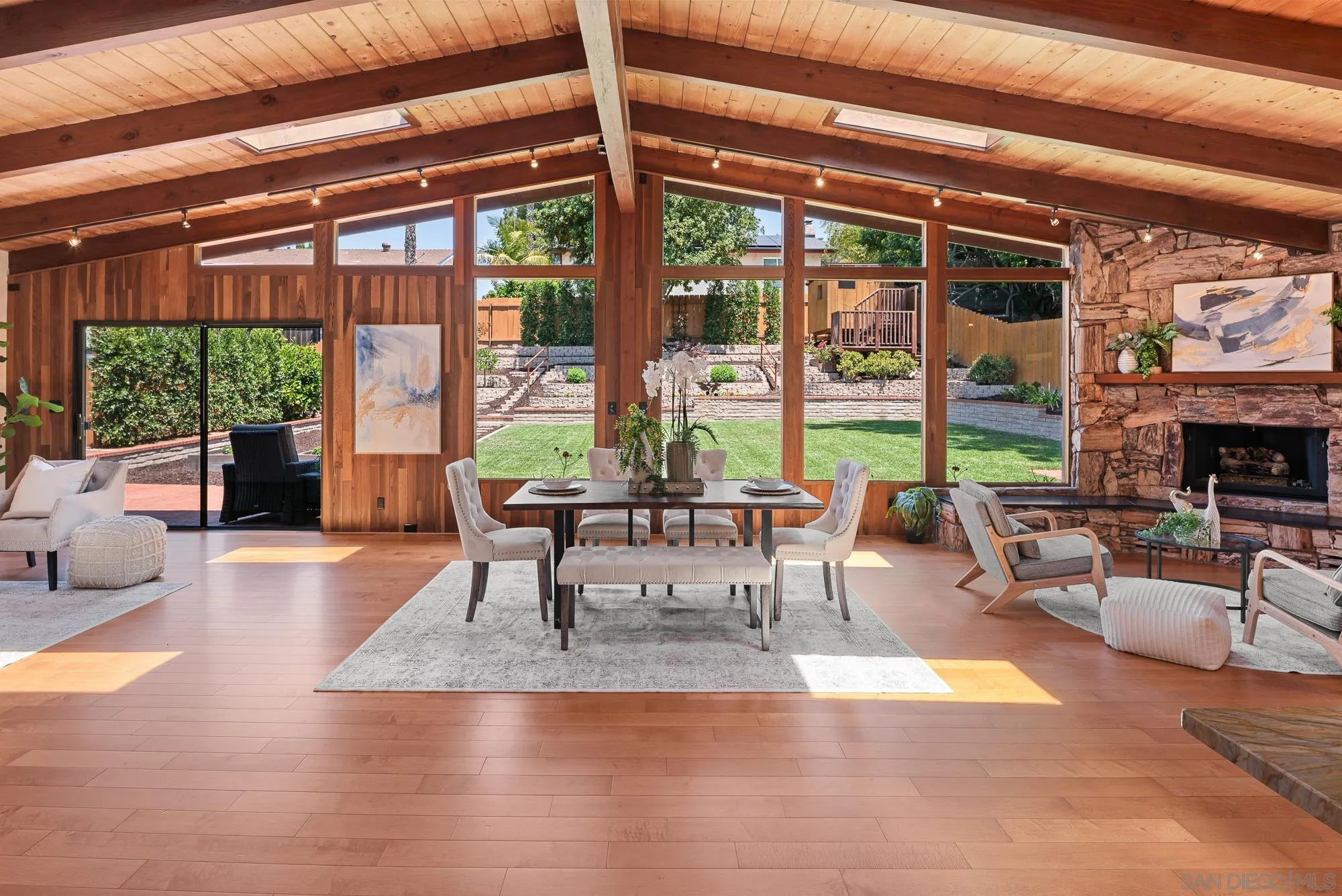 https://cdn.realtyfeed.com/cdn/127/260012670/61e4de1edbf18607069fb9f8dc57c9db.webp