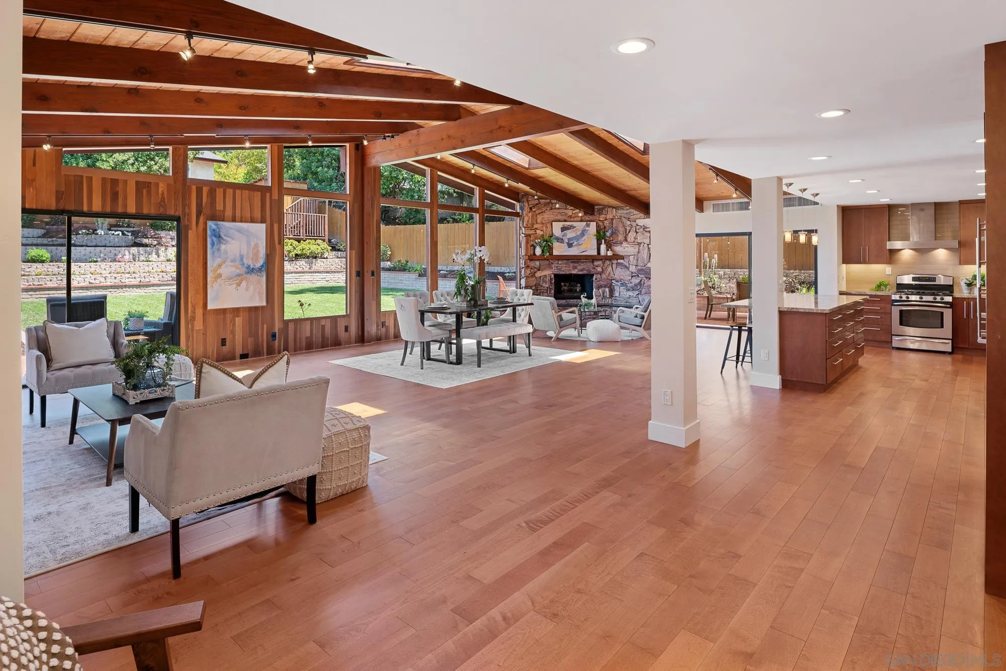 https://cdn.realtyfeed.com/cdn/127/260012670/70cd251a080cf1730fe5e3d231eacf56.webp