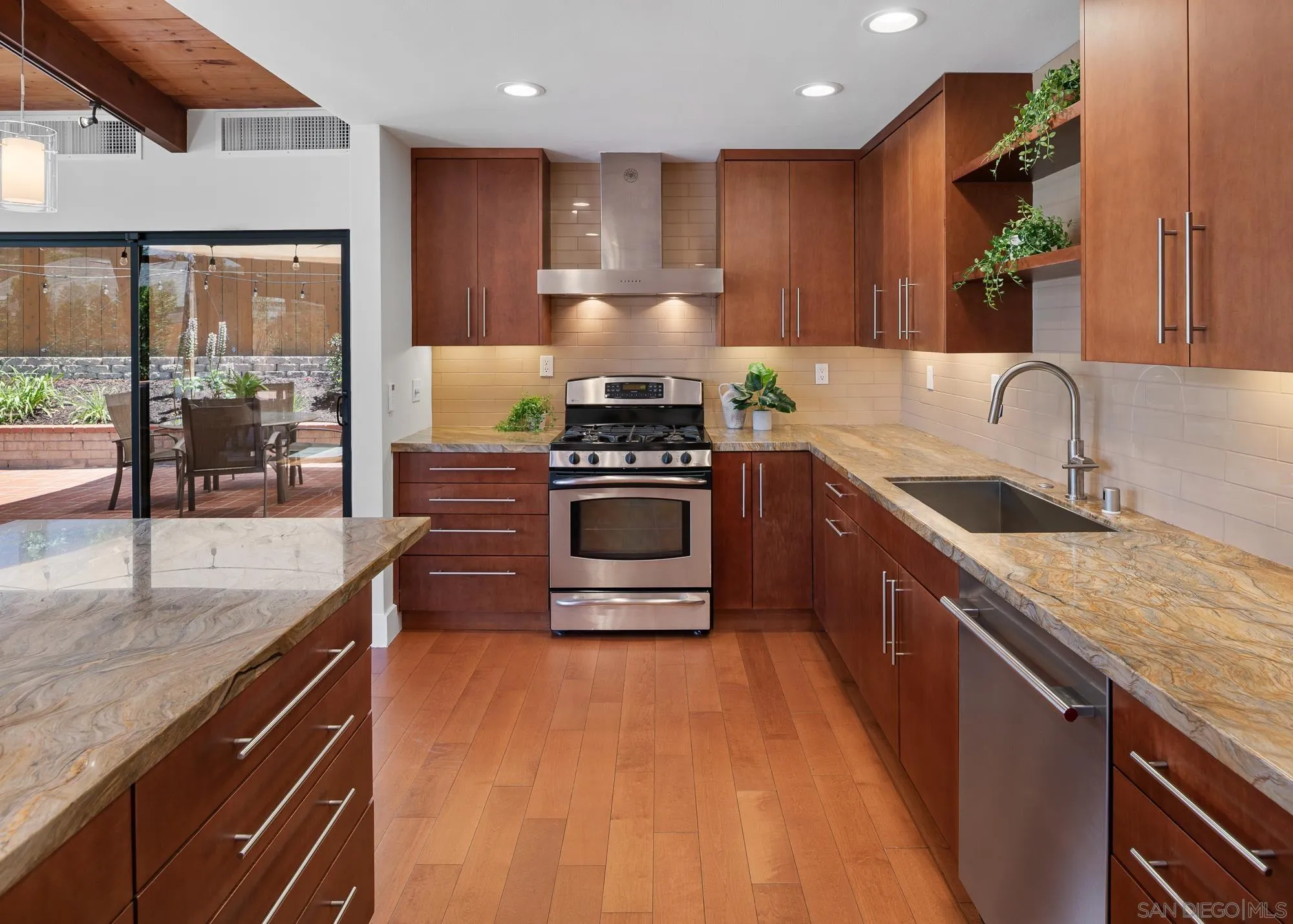 https://cdn.realtyfeed.com/cdn/127/260012670/c15279e777ea16e71d72110ab7add588.webp