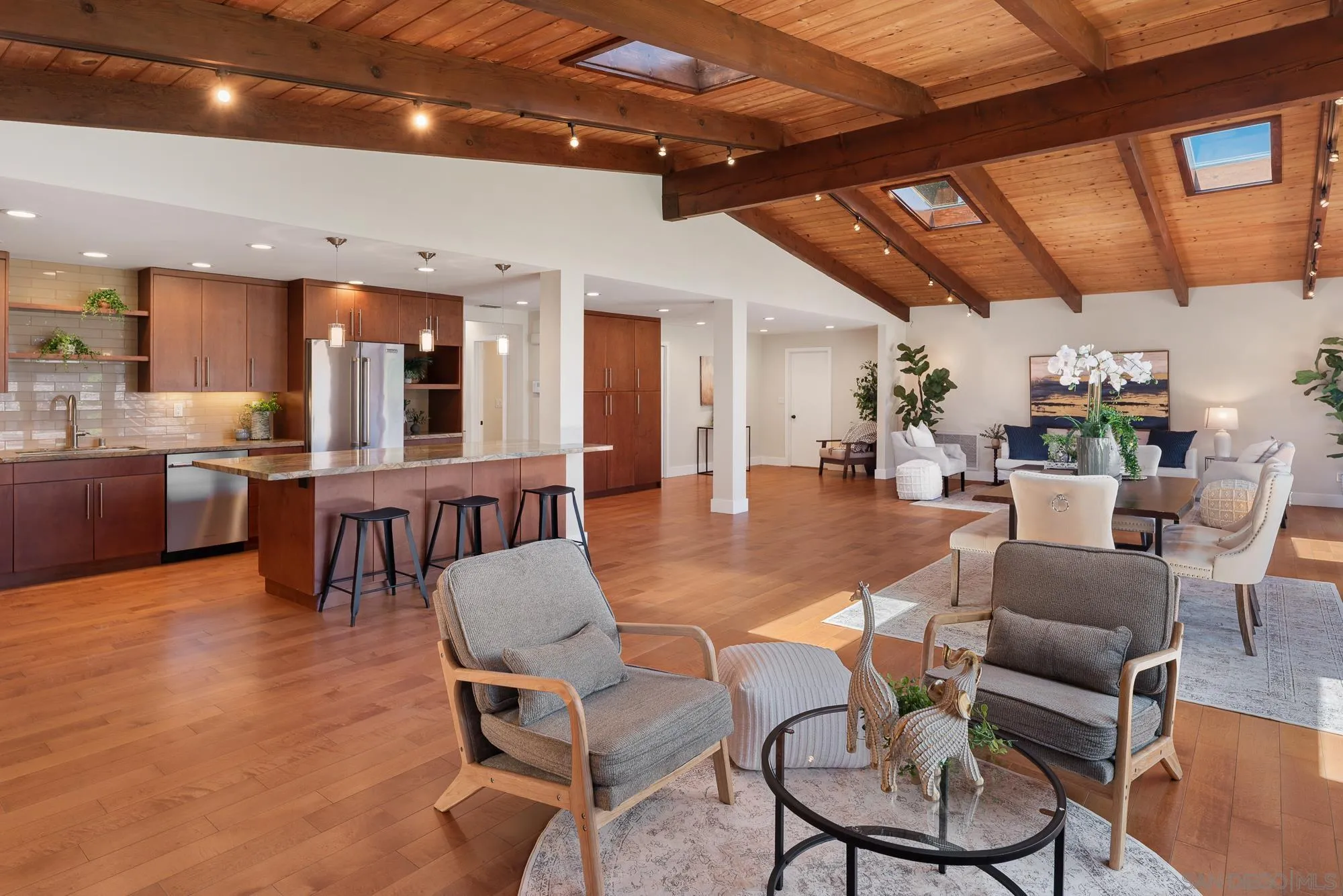https://cdn.realtyfeed.com/cdn/127/260012670/d193720d3593b3c006b2640e2c1238dc.webp