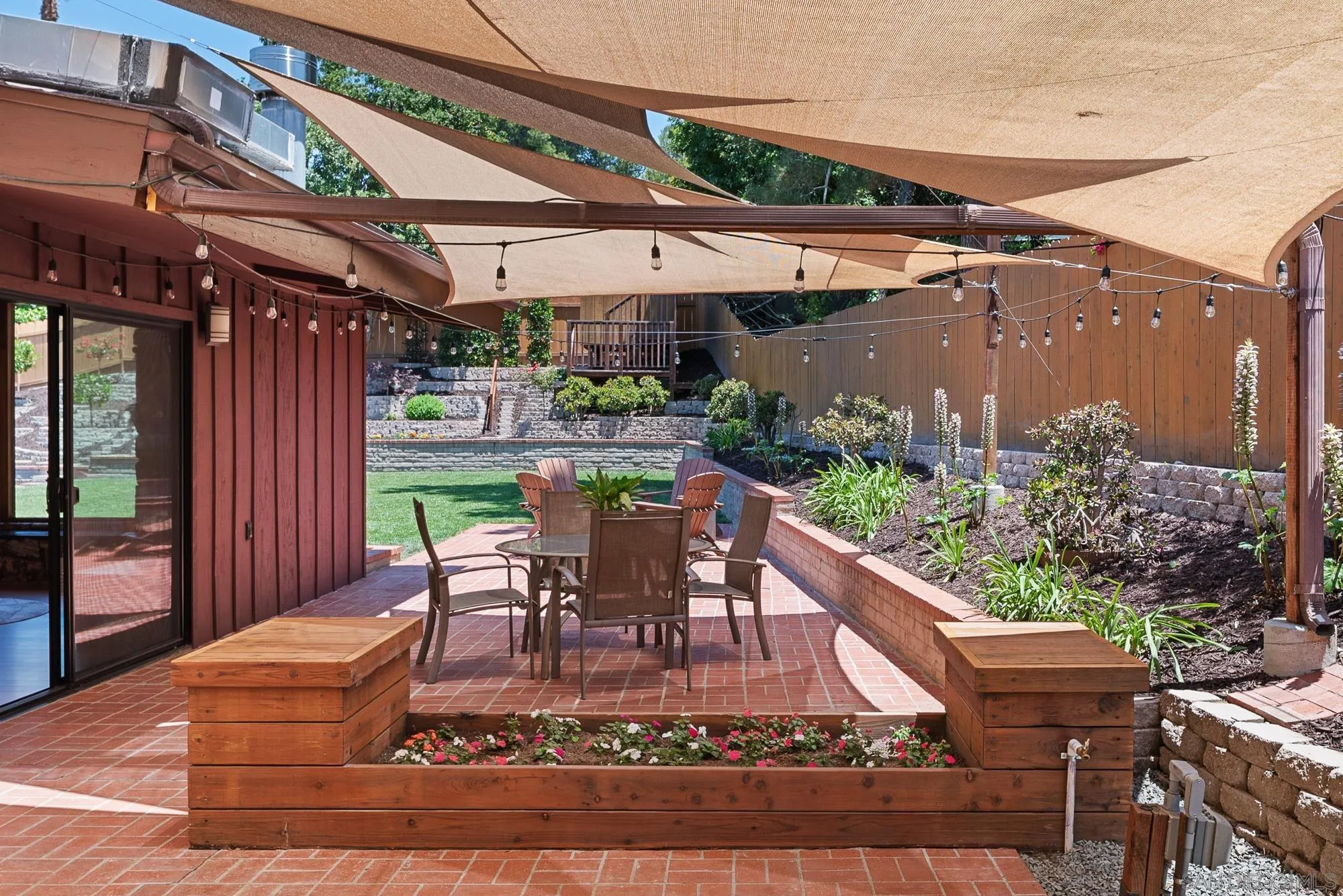 https://cdn.realtyfeed.com/cdn/127/260012670/e6b8f0b30251c455f0728f11f38cc3b1.webp