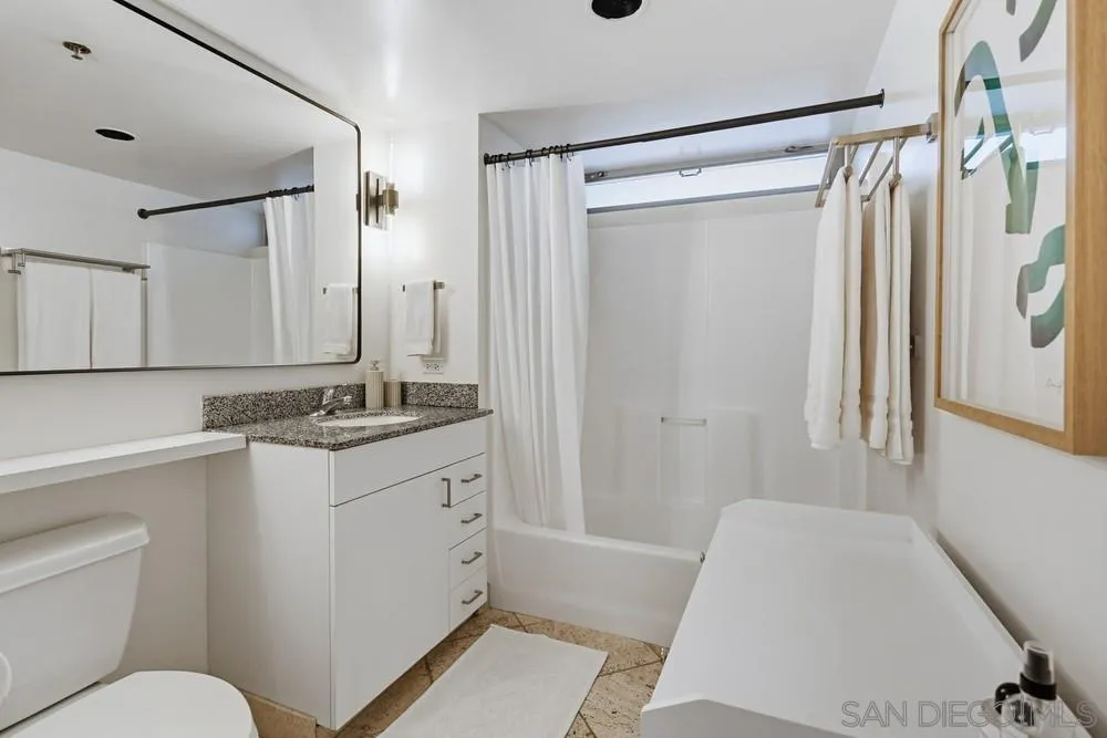 Photo #15: 260012672 Listing: Photo #15