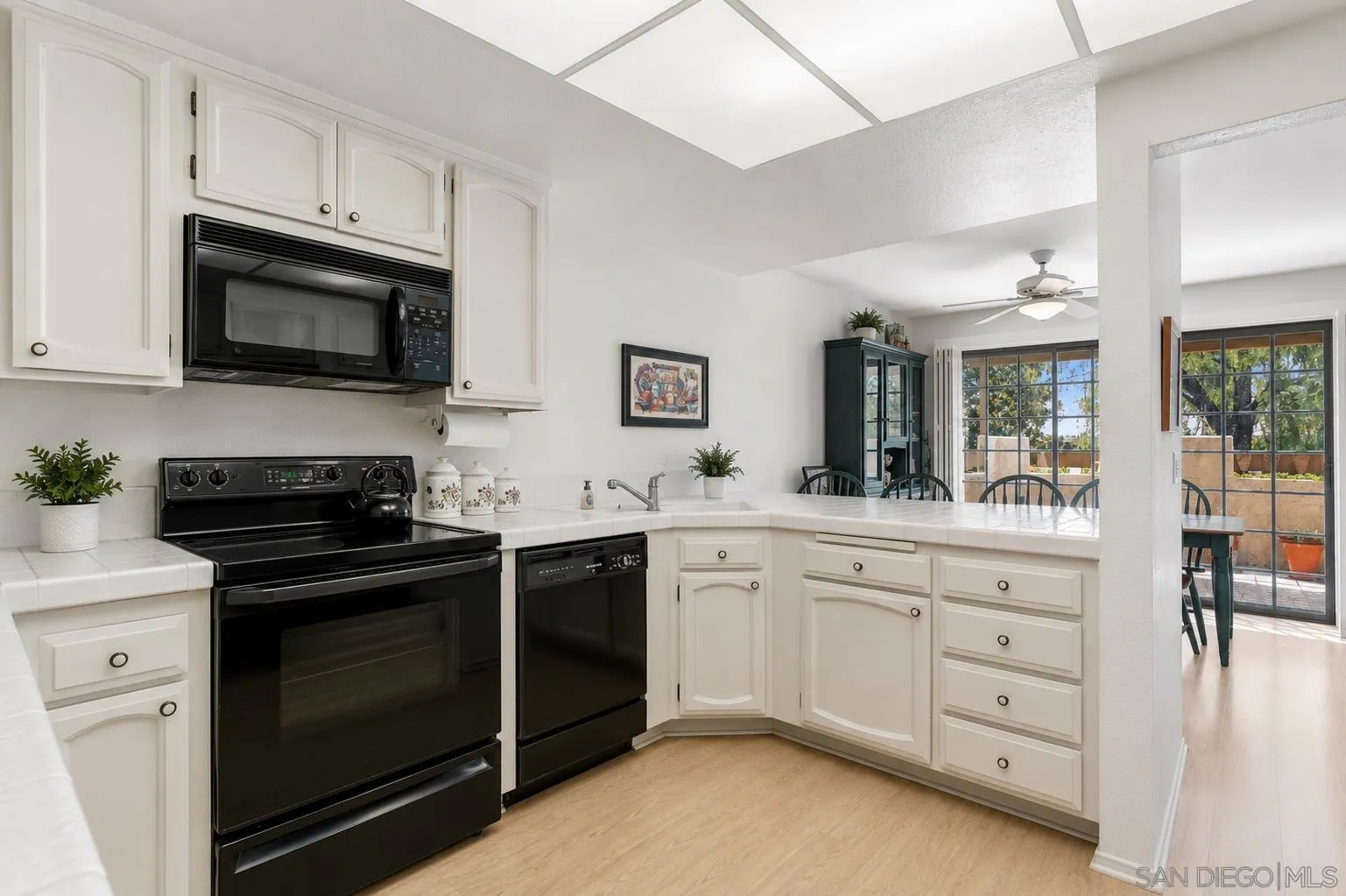 Photo #9: 260012673 Listing: Photo #9
