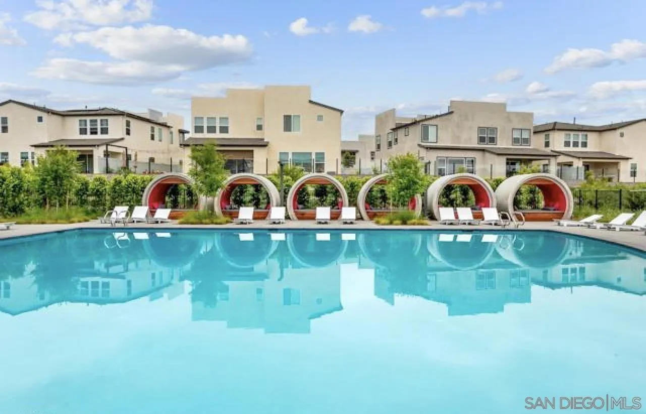 https://cdn.realtyfeed.com/cdn/127/260012679/48deeede4b01fc28487b39f7dddecdf9.webp