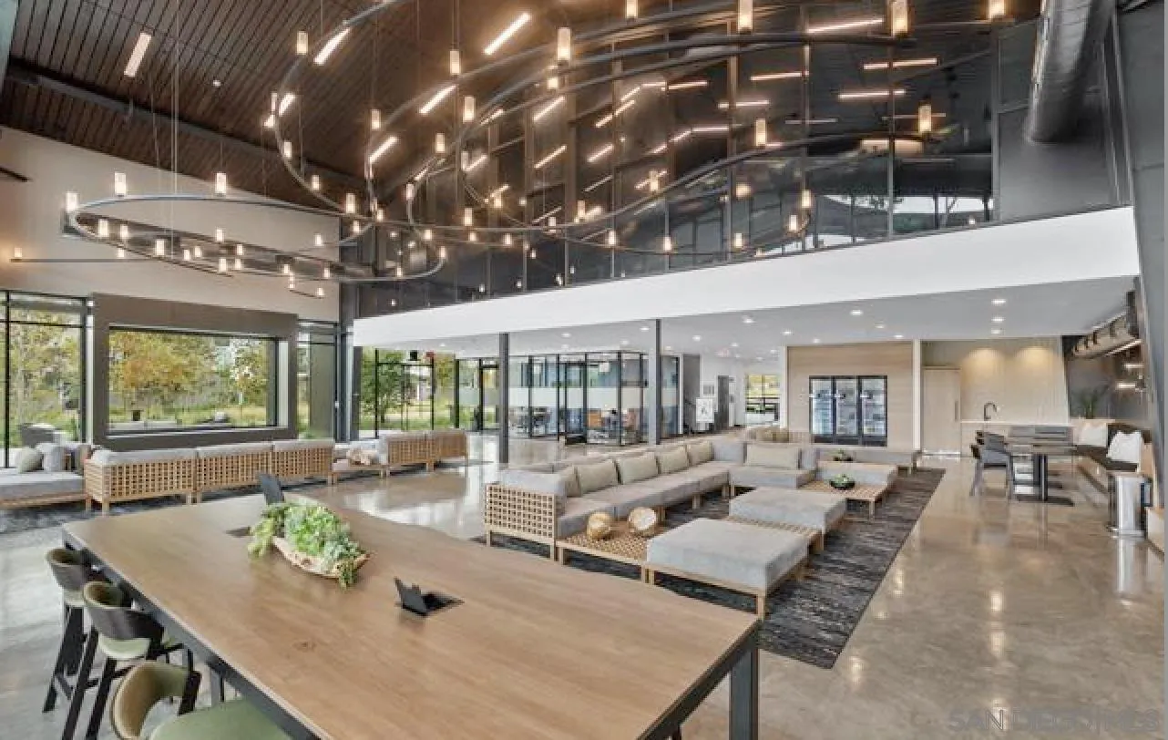 https://cdn.realtyfeed.com/cdn/127/260012679/8d22f1c8a8061735e16c1372a460c335.webp
