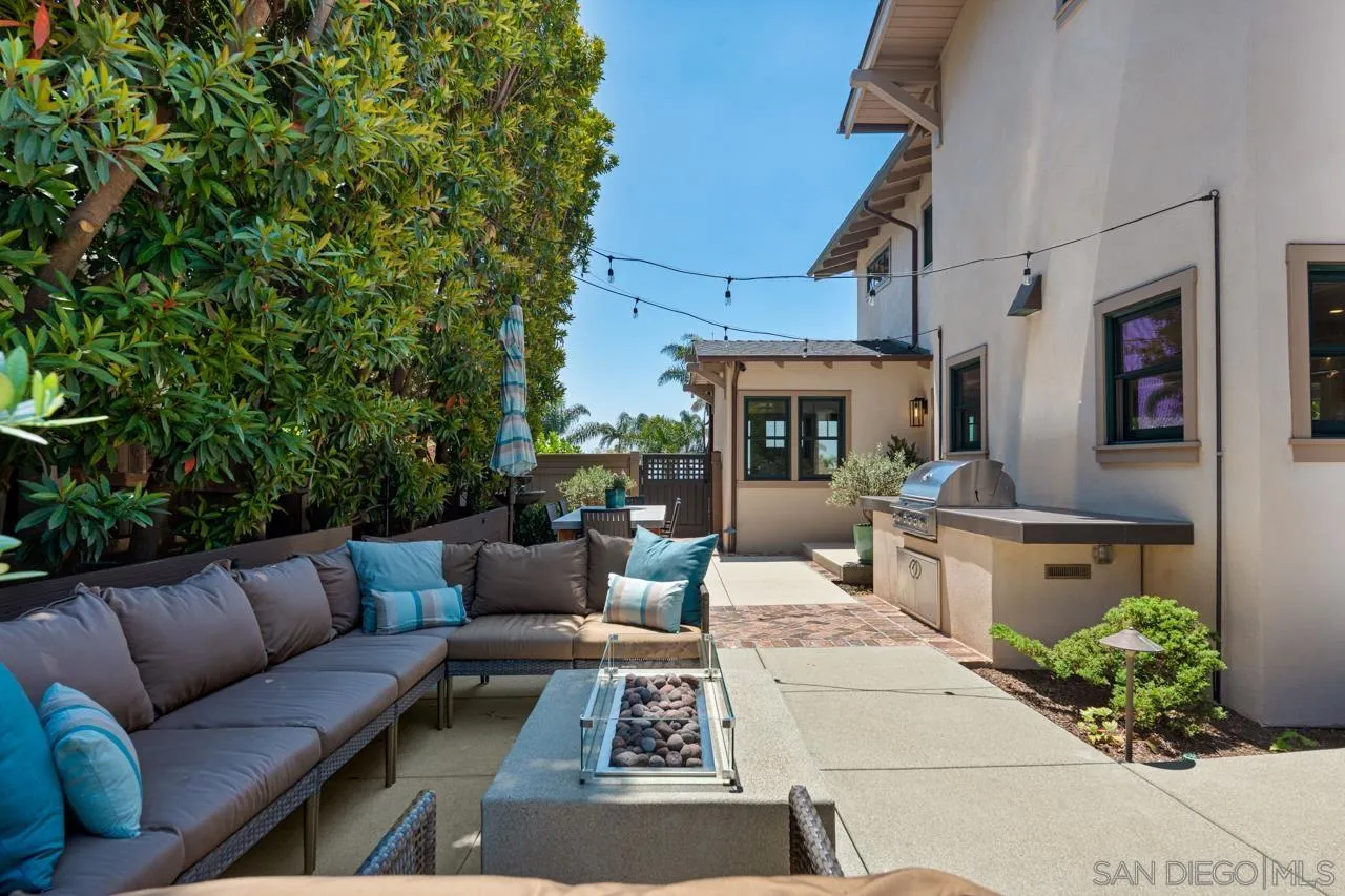 https://cdn.realtyfeed.com/cdn/127/260012684/2c125fcc251c19c7b3002a6f1ca2522d.webp