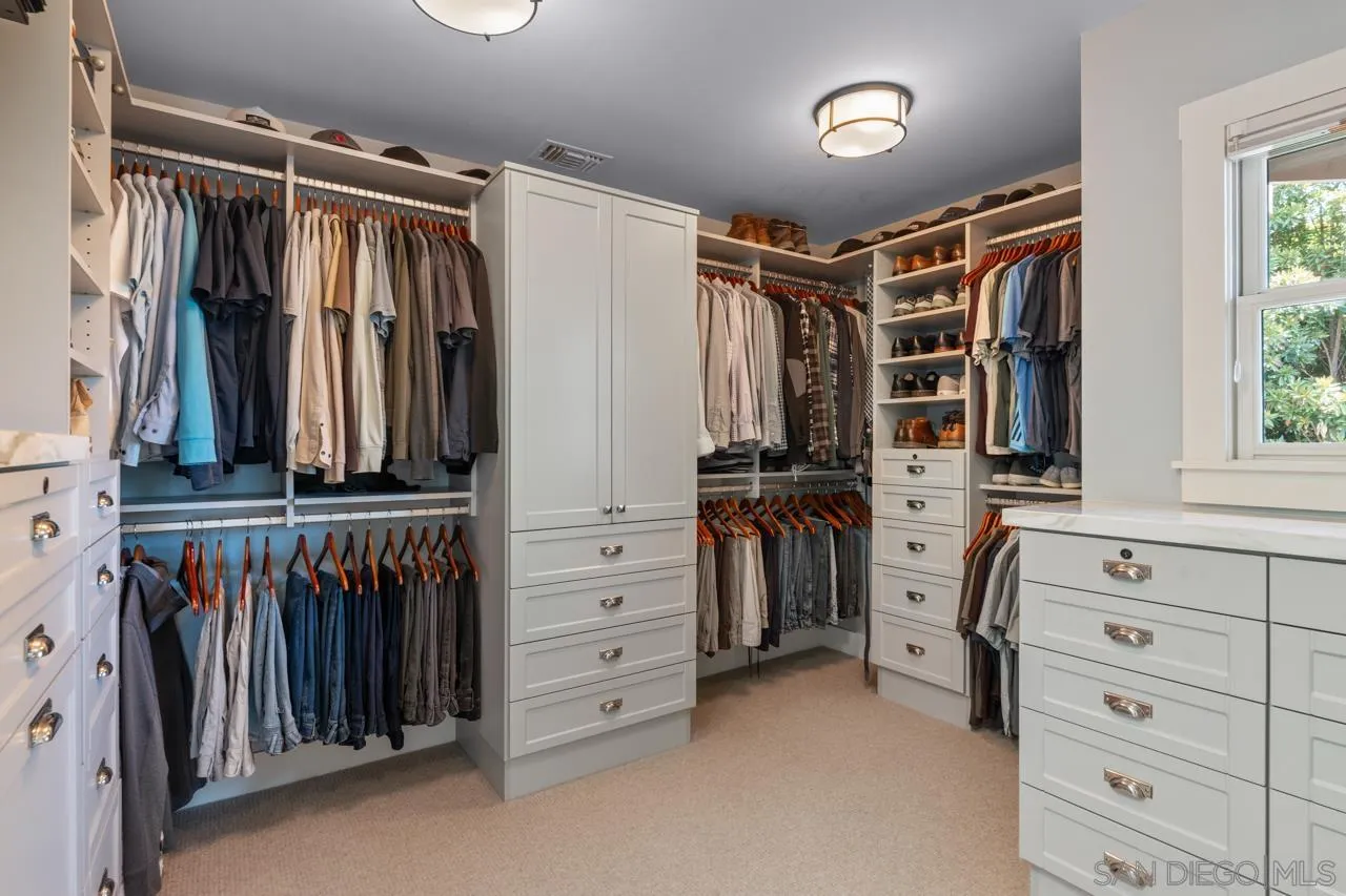 https://cdn.realtyfeed.com/cdn/127/260012684/da35eb1750b50f9f7a0cb7bee48597f9.webp