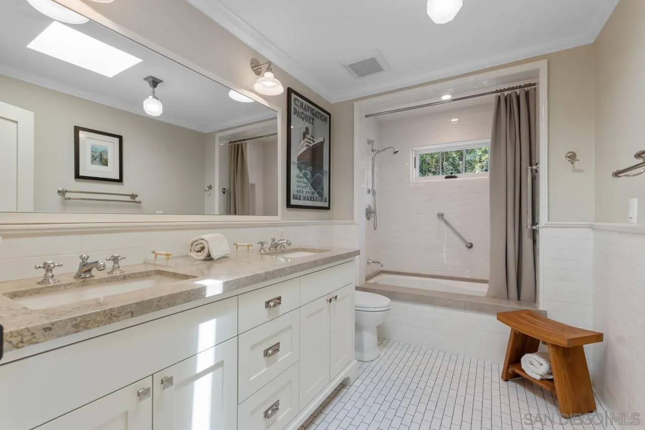 https://cdn.realtyfeed.com/cdn/127/260012684/e122e26d3eacdb26a8589e3aaebe3b3c.webp