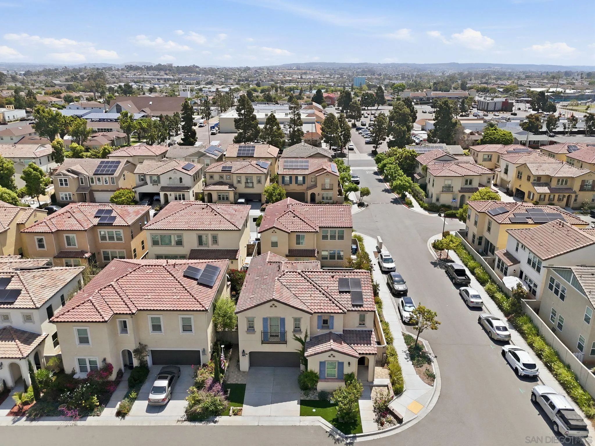 https://cdn.realtyfeed.com/cdn/127/260012687/4d2c745252dabcdce466768592aeebf1.webp