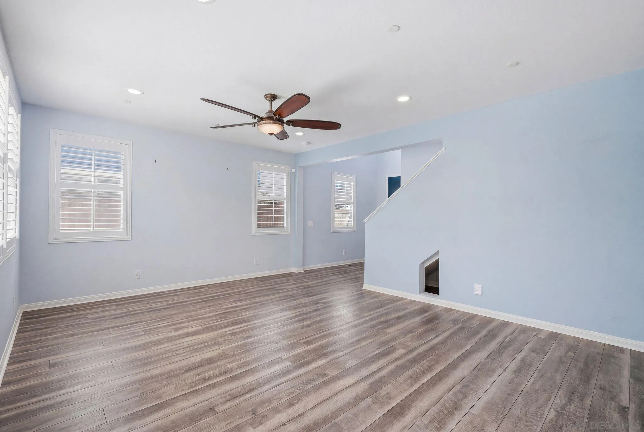 https://cdn.realtyfeed.com/cdn/127/260012687/f7c76544f085781088cfa1c25aab22c1.webp
