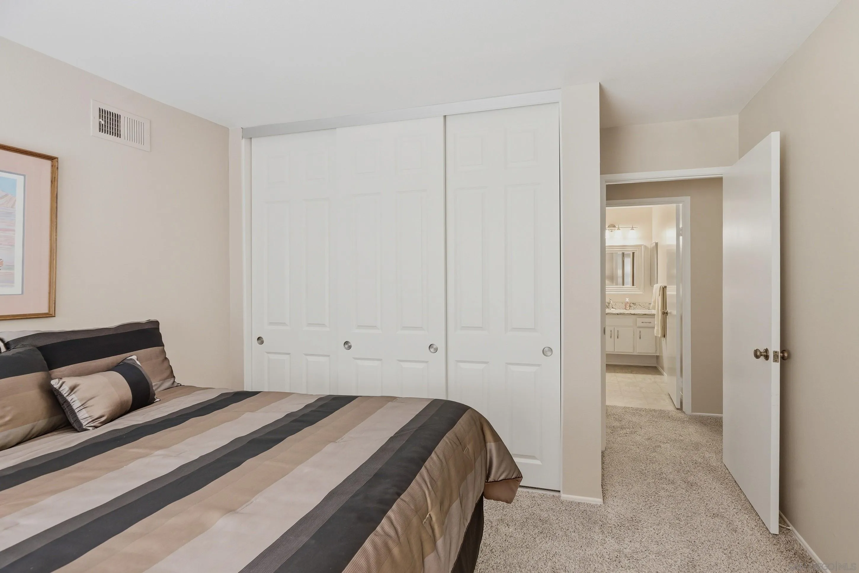 Photo #10: 260012697 Listing: Photo #10
