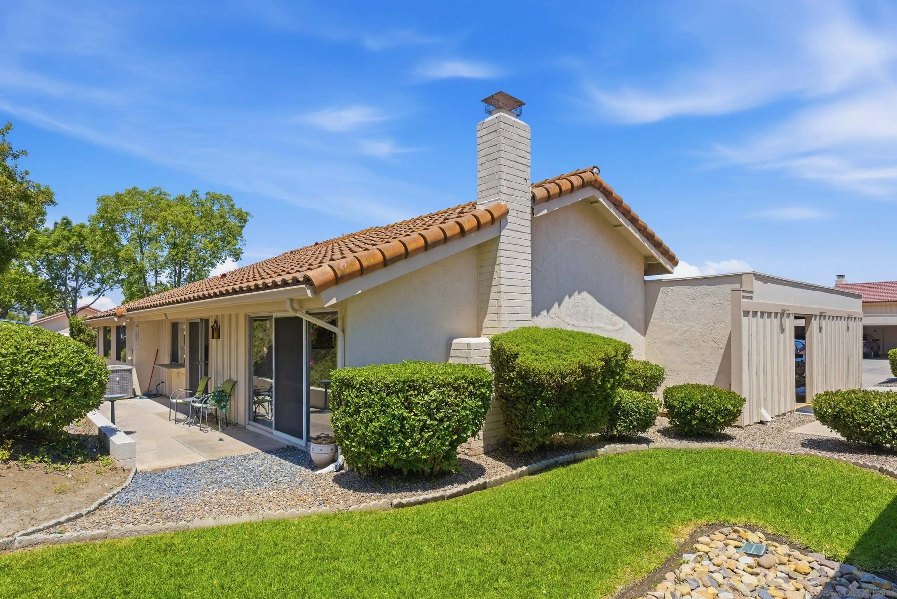 Photo #2: 260012697 Listing: Photo #2