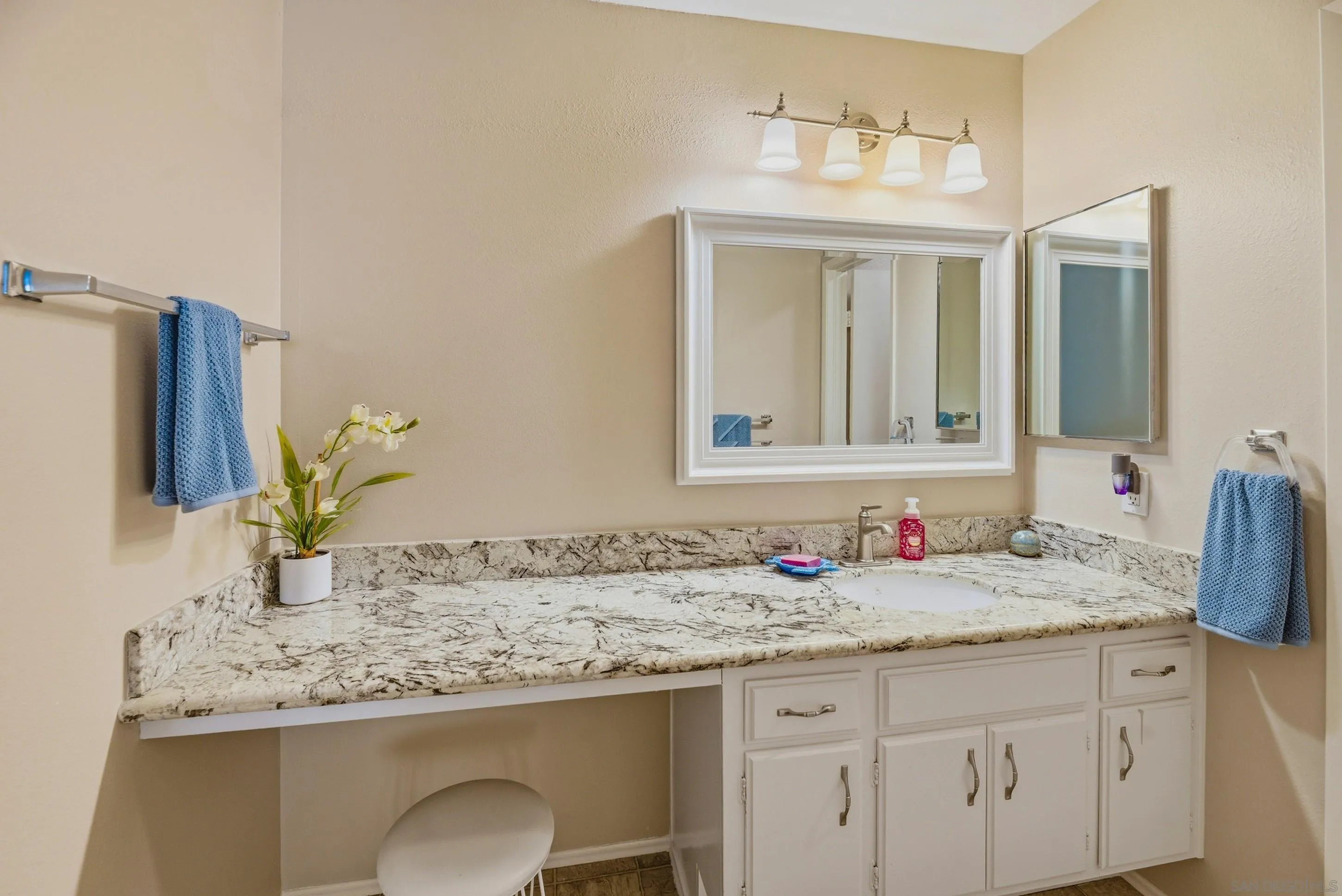 Photo #15: 260012697 Listing: Photo #15