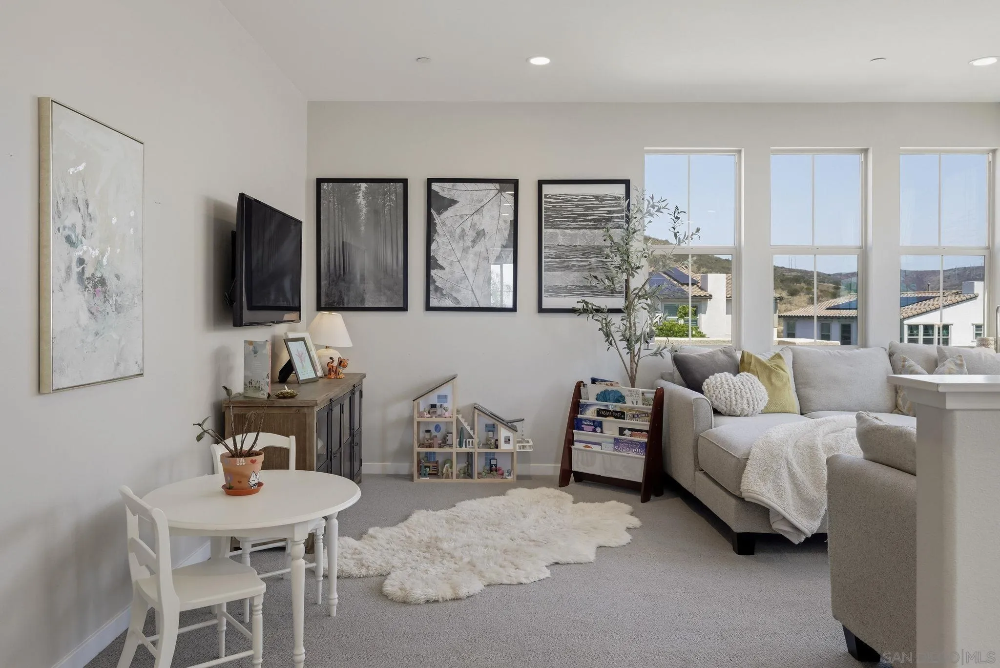 https://cdn.realtyfeed.com/cdn/127/260012699/14d14cc2d237a37705ed60346a09fc11.webp