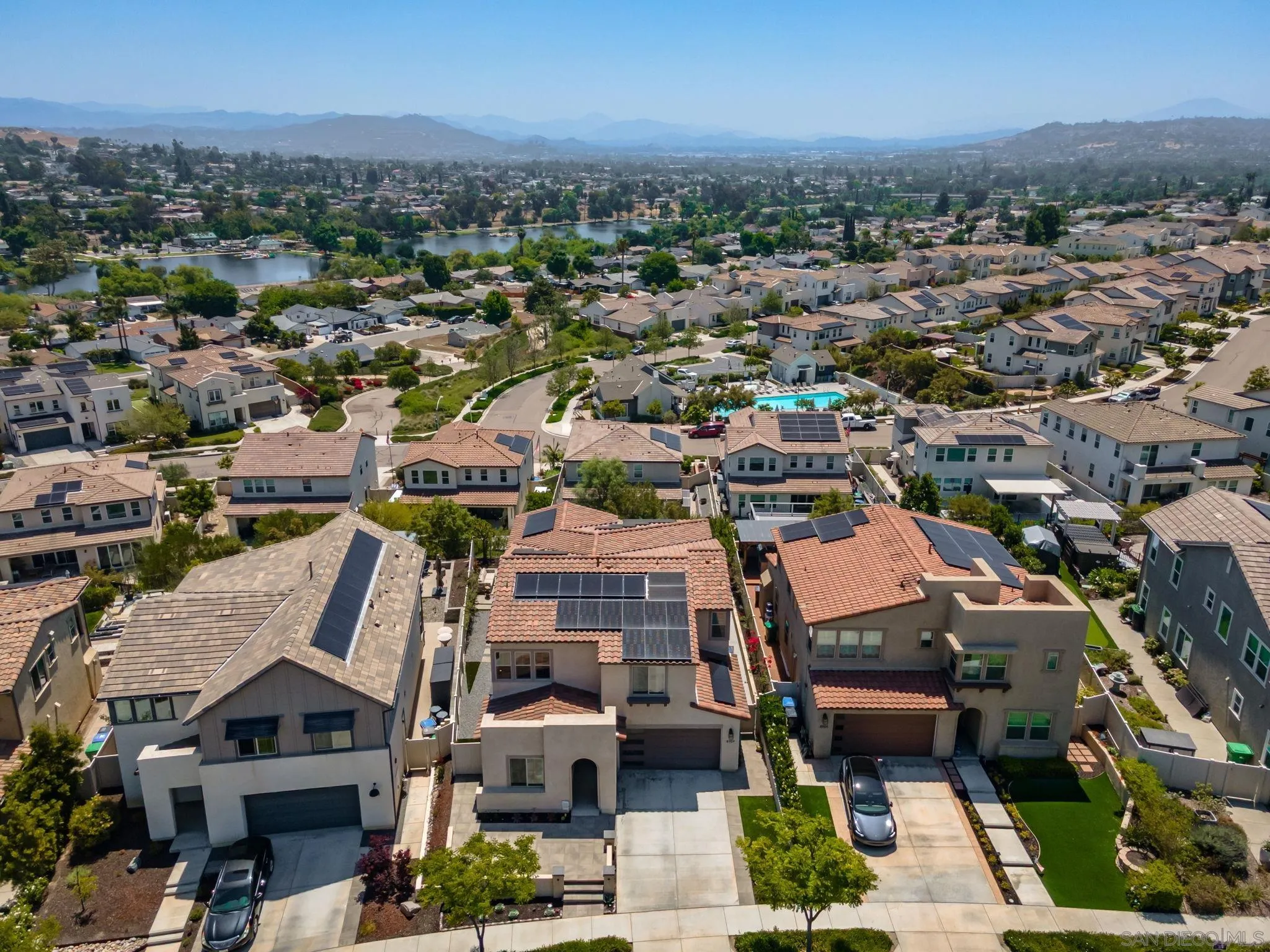 https://cdn.realtyfeed.com/cdn/127/260012699/d40033d717e0c1986eec6ccf4c849827.webp