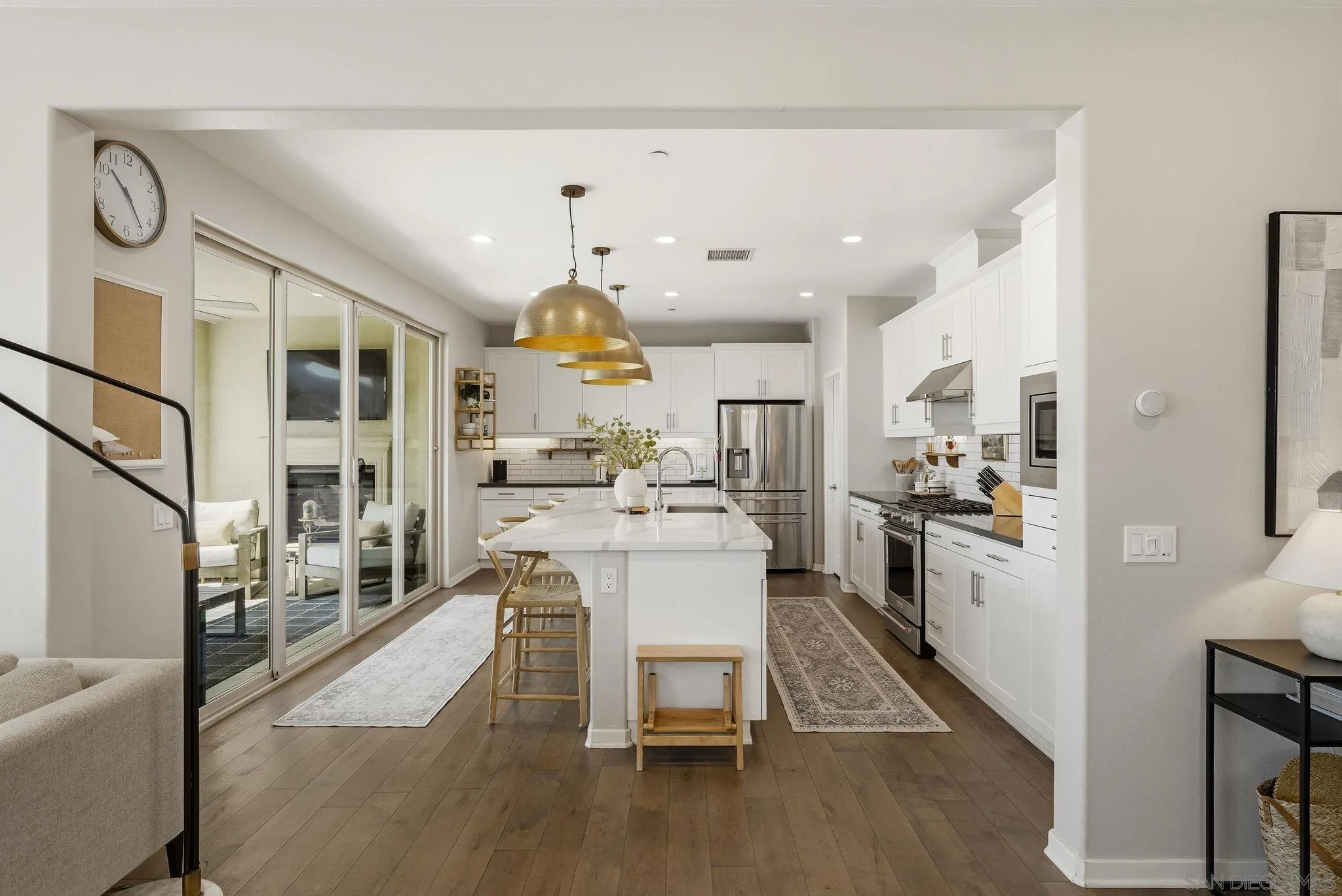 https://cdn.realtyfeed.com/cdn/127/260012699/f530941d0dc3d2994588d71271f1aaf6.webp