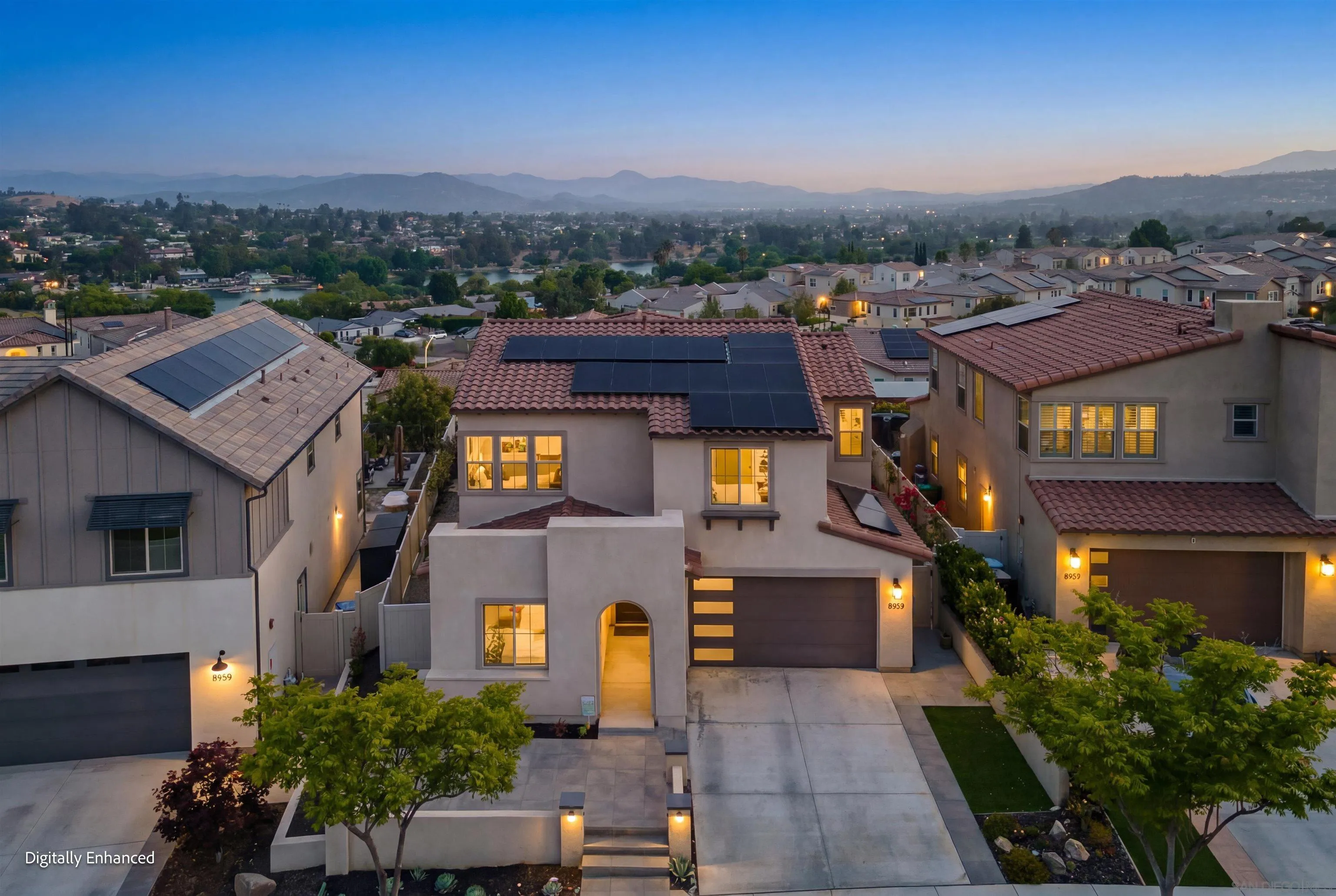 https://cdn.realtyfeed.com/cdn/127/260012699/f948a23ae329458089f2646fd0163e9d.webp