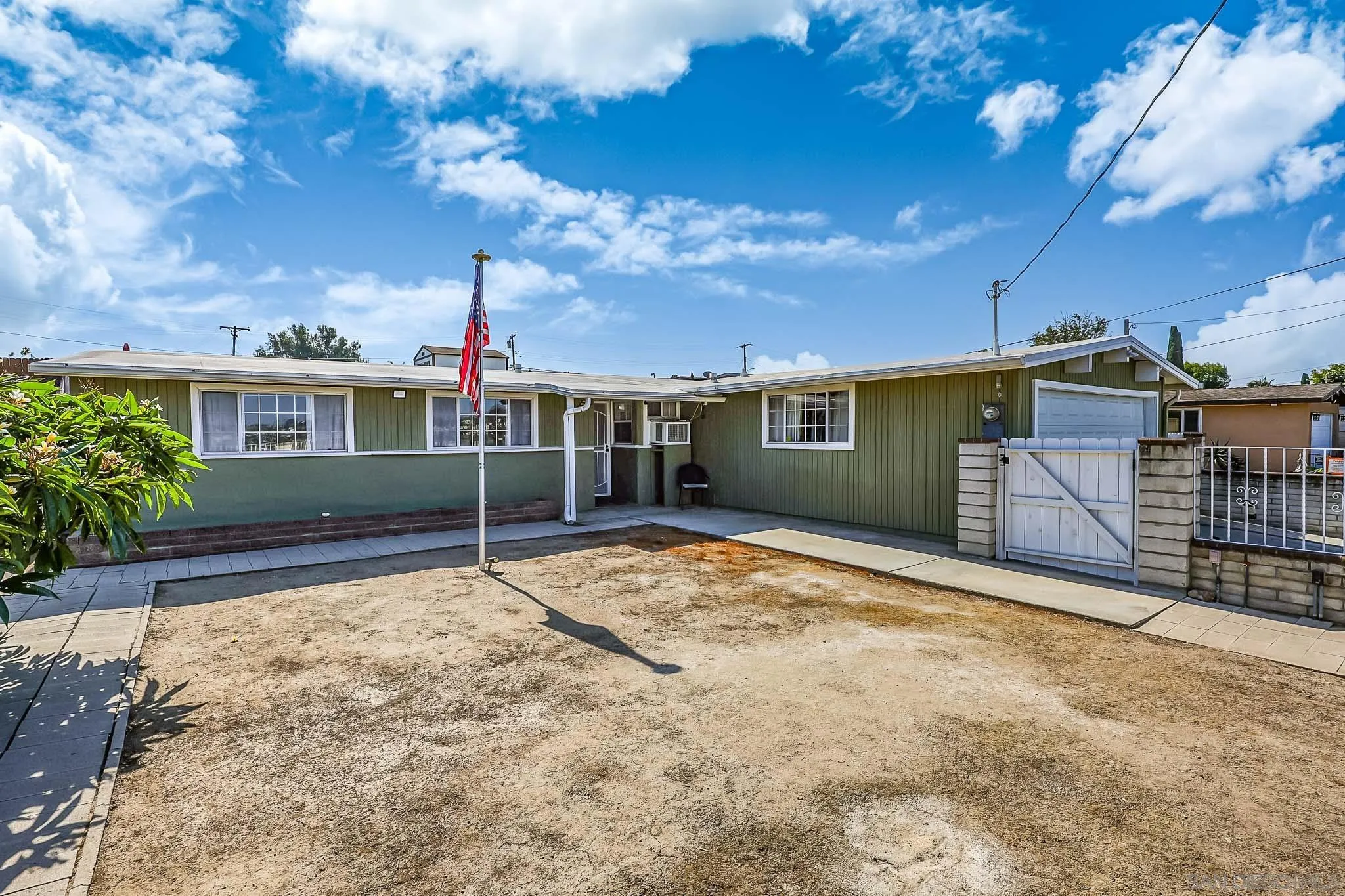 https://cdn.realtyfeed.com/cdn/127/260012702/36eb0dea4c4eaf23c561dadb1109669e.webp