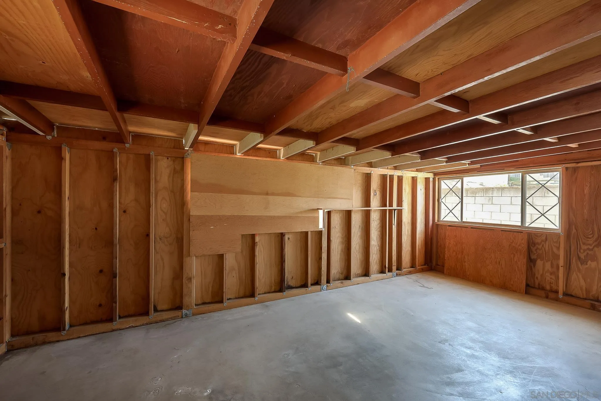 https://cdn.realtyfeed.com/cdn/127/260012702/68d6a5e55566c81b7eb190017615aba7.webp