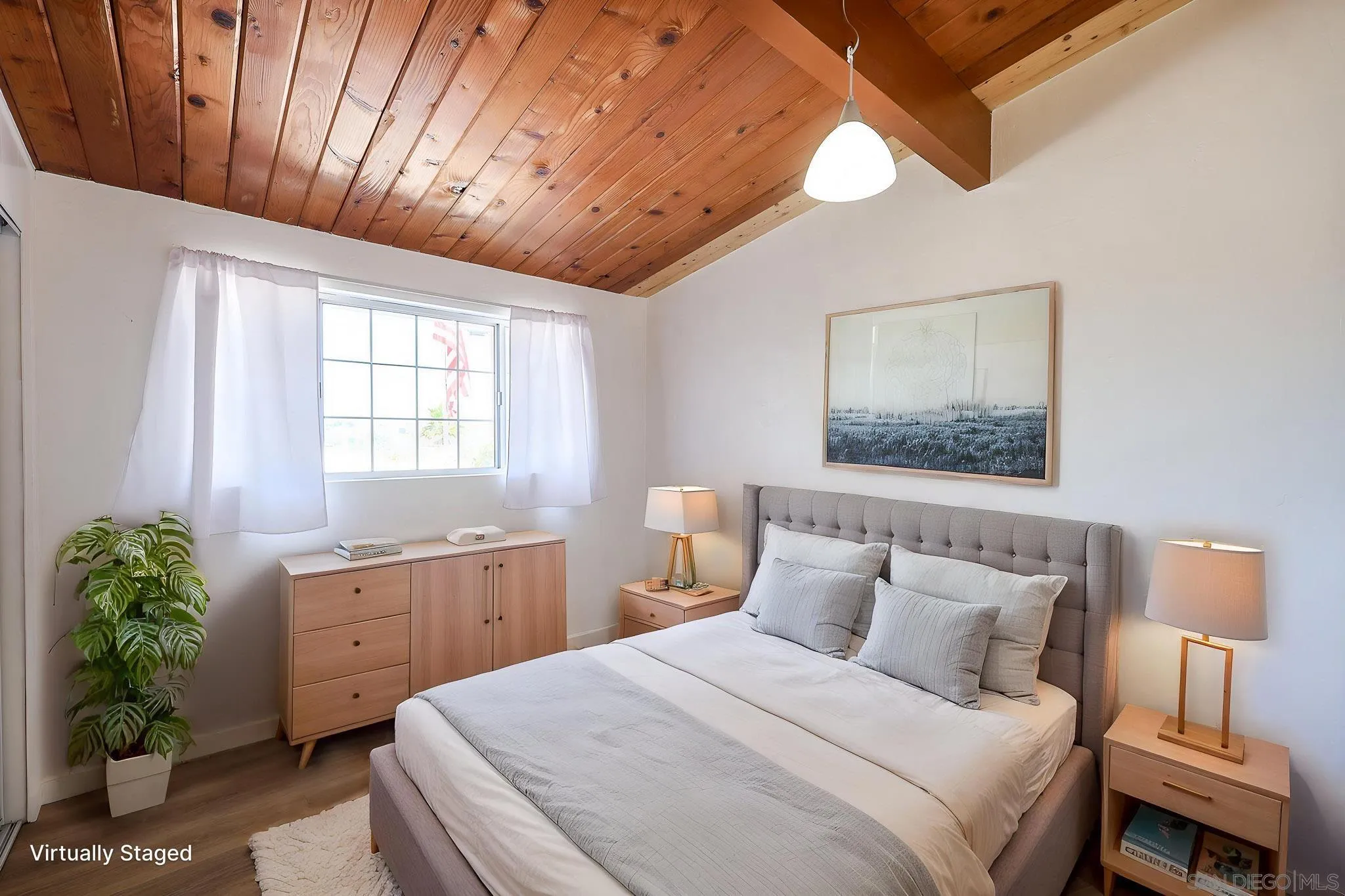 https://cdn.realtyfeed.com/cdn/127/260012702/e553d794981ba4aa79992ea3a25775d9.webp