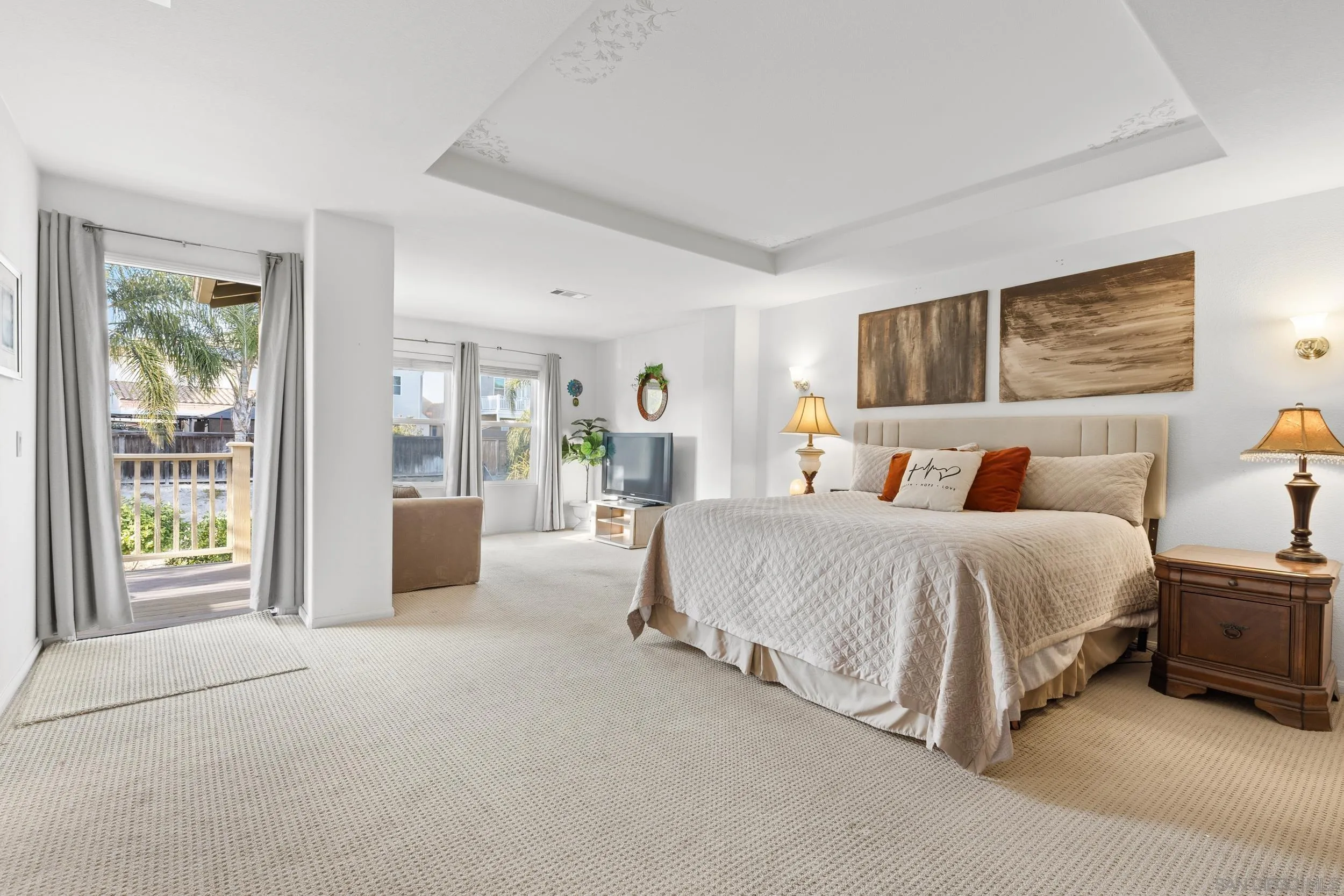 https://cdn.realtyfeed.com/cdn/127/260012703/34e748f209126a75f3debf9cbabe4b40.webp