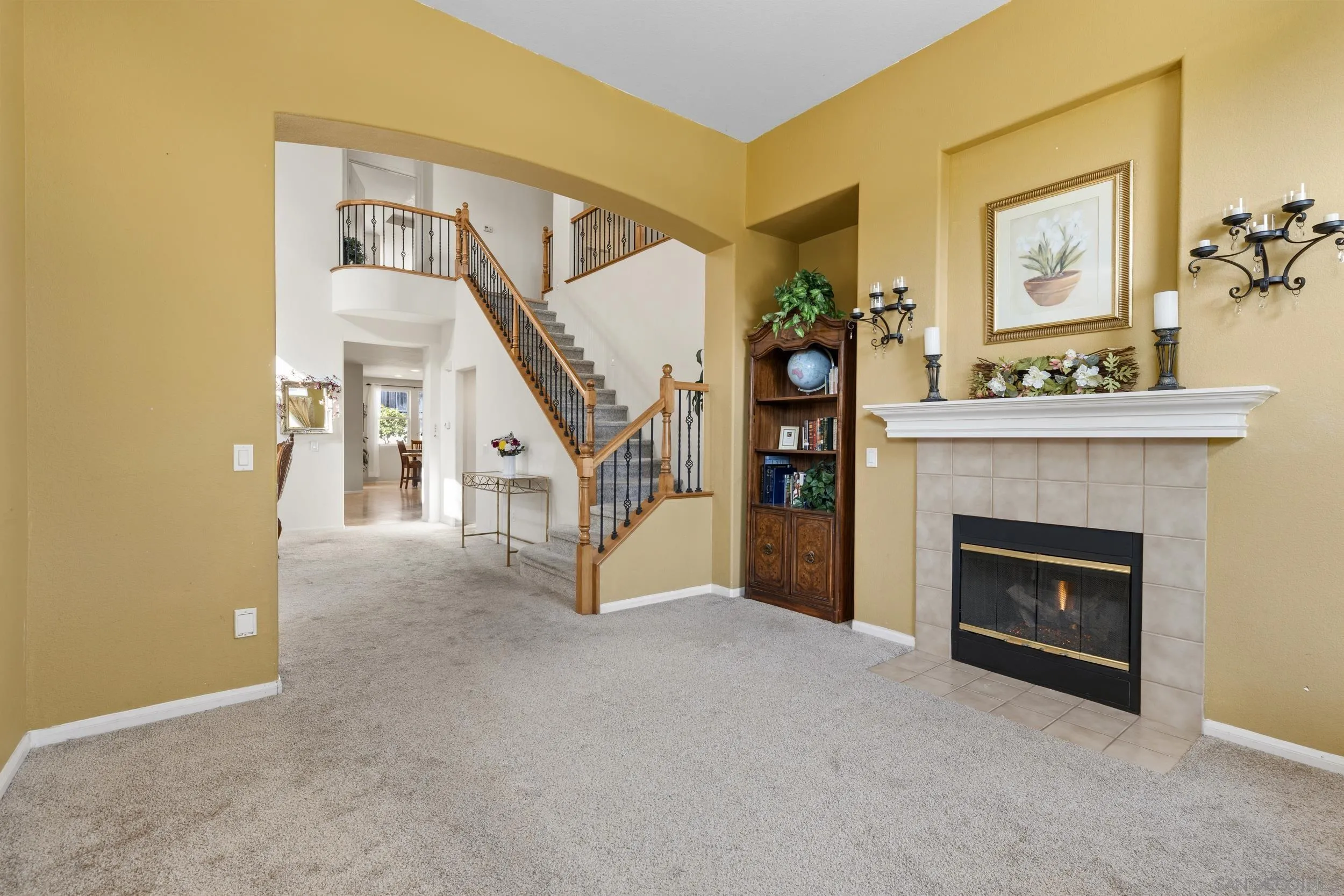 https://cdn.realtyfeed.com/cdn/127/260012703/925aff5a47b97446429a360459a94819.webp