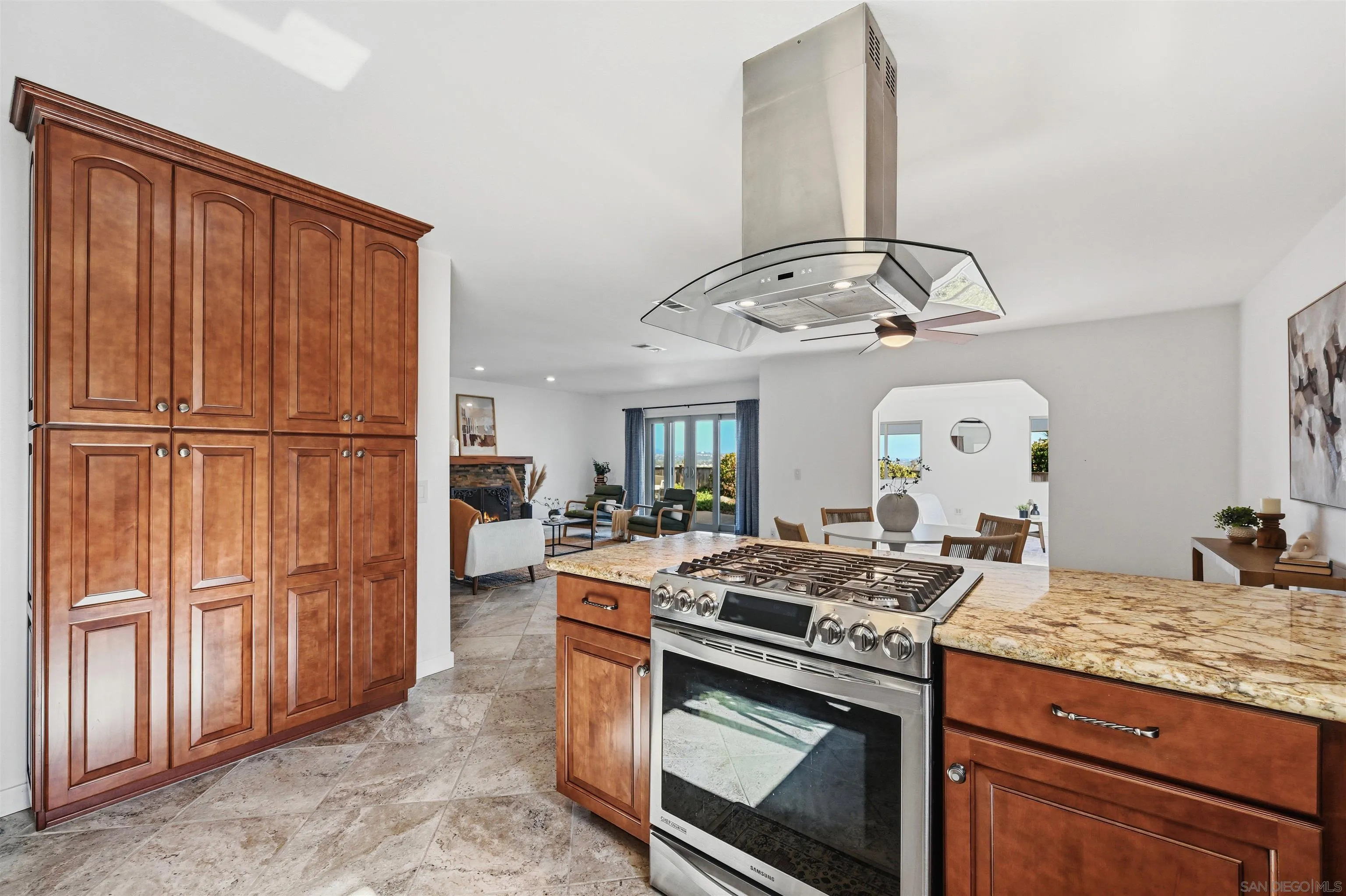 https://cdn.realtyfeed.com/cdn/127/260012705/4230f5022f57dbab0f9376570c3b60b8.webp