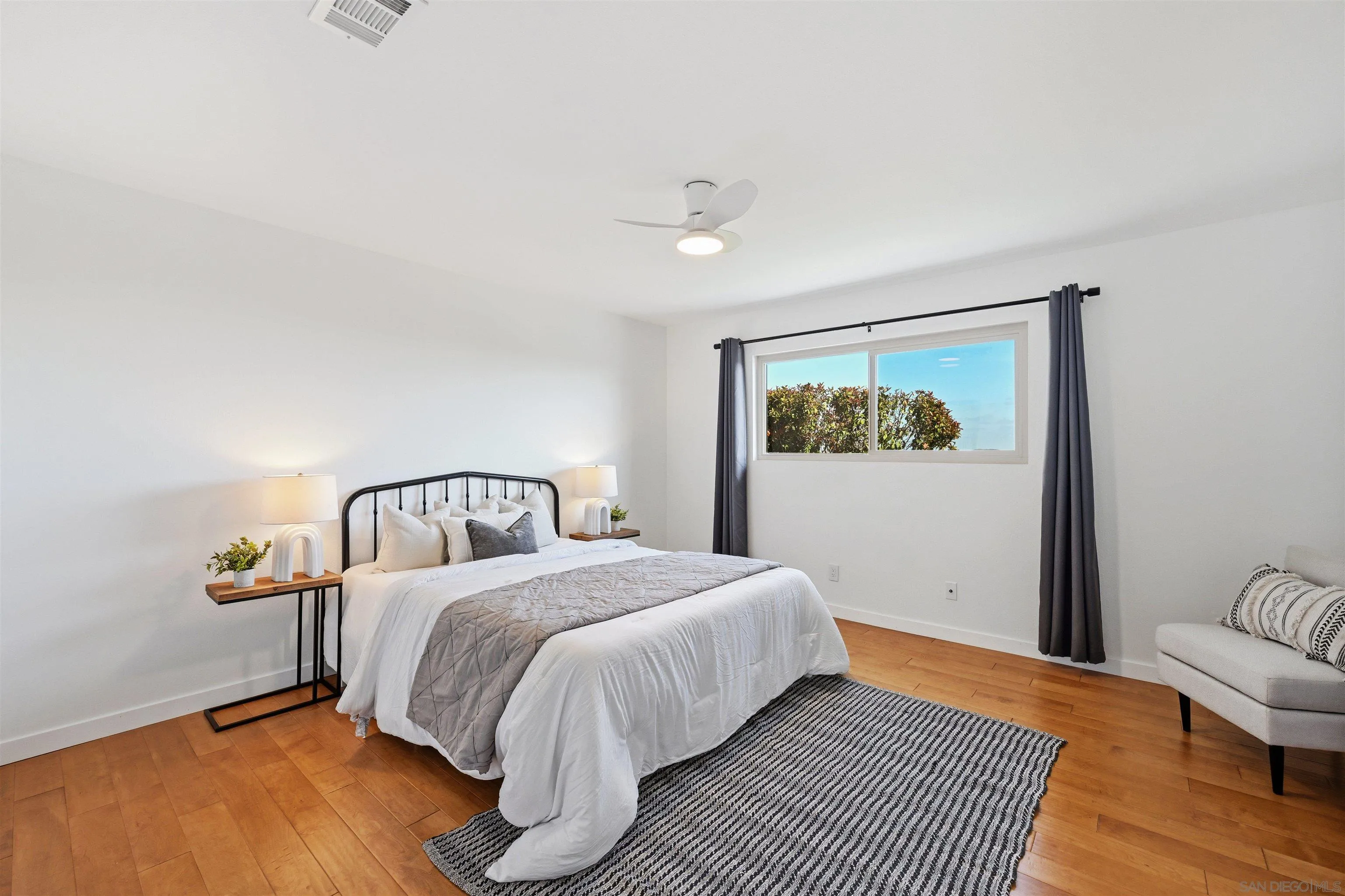 https://cdn.realtyfeed.com/cdn/127/260012705/42d6bbc4453050ccee0f11cc22011ccb.webp