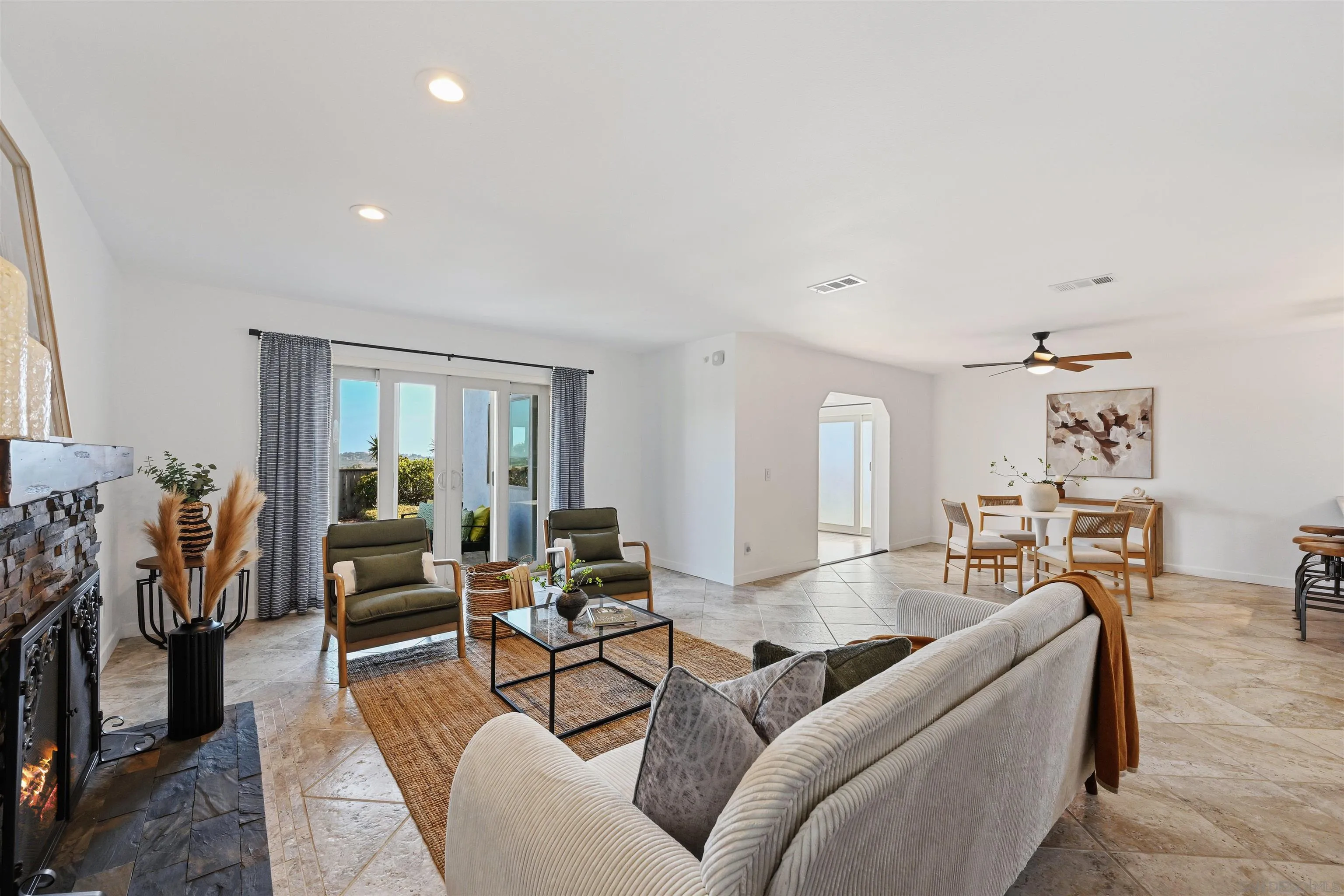https://cdn.realtyfeed.com/cdn/127/260012705/95ebfe2c2792f24e339c799cdb829b89.webp