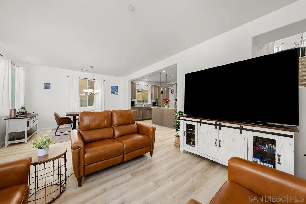 Photo #8: 260012706 Listing: Photo #8