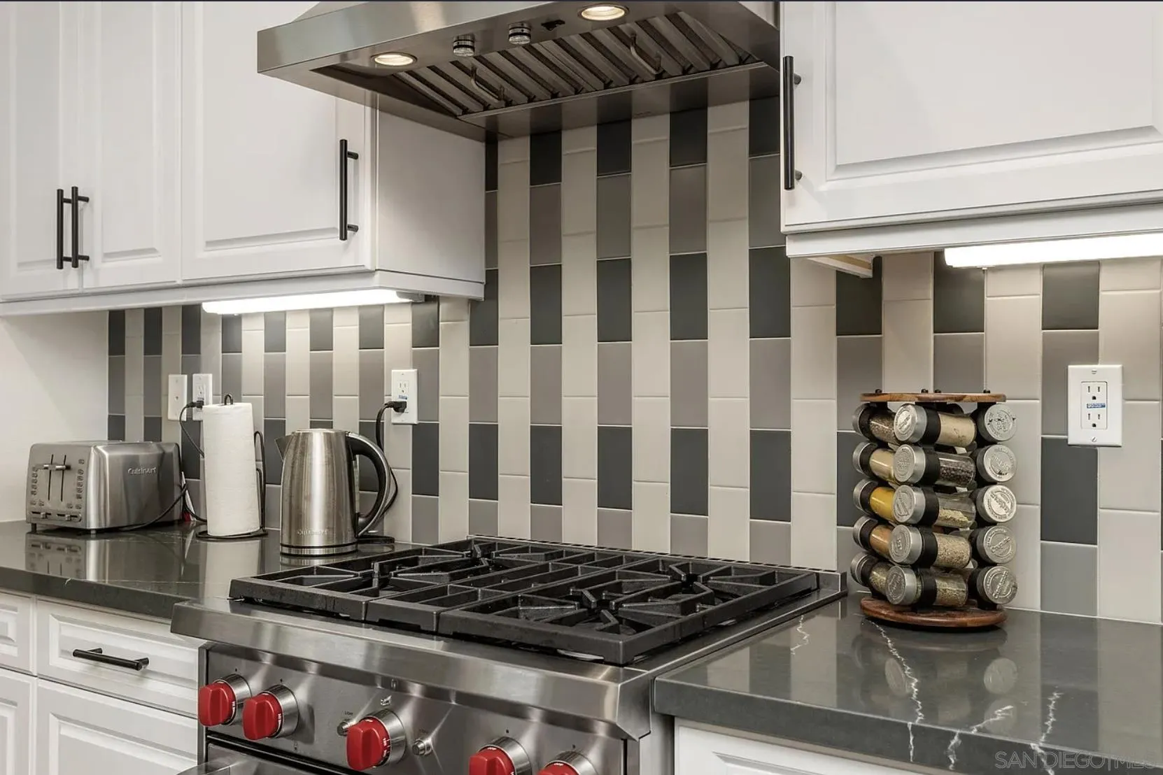 https://cdn.realtyfeed.com/cdn/127/260012707/1a113db8a923b7eb183247900425ddfc.webp