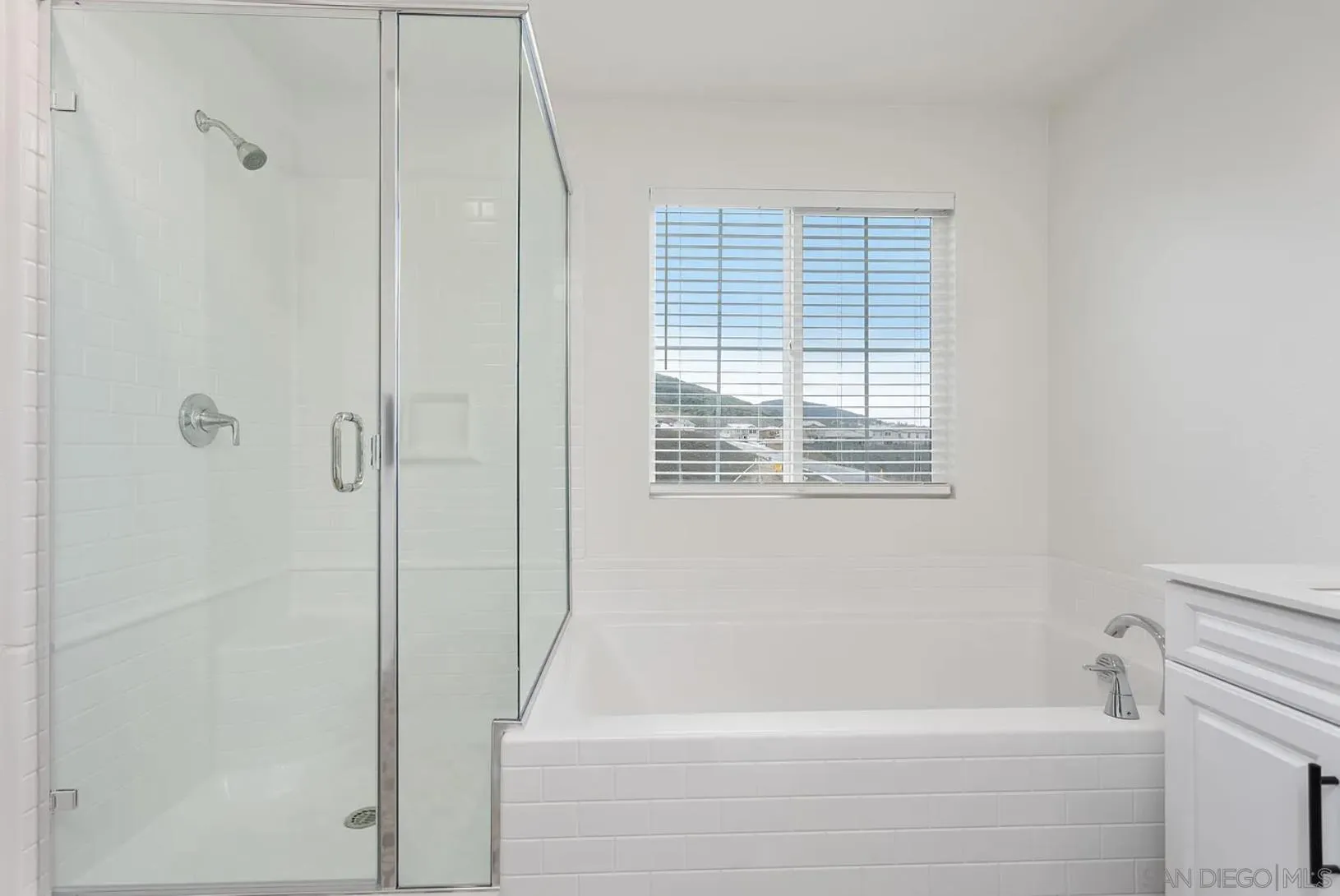 https://cdn.realtyfeed.com/cdn/127/260012707/e89e4e42b00e6028a54309d921e287cd.webp