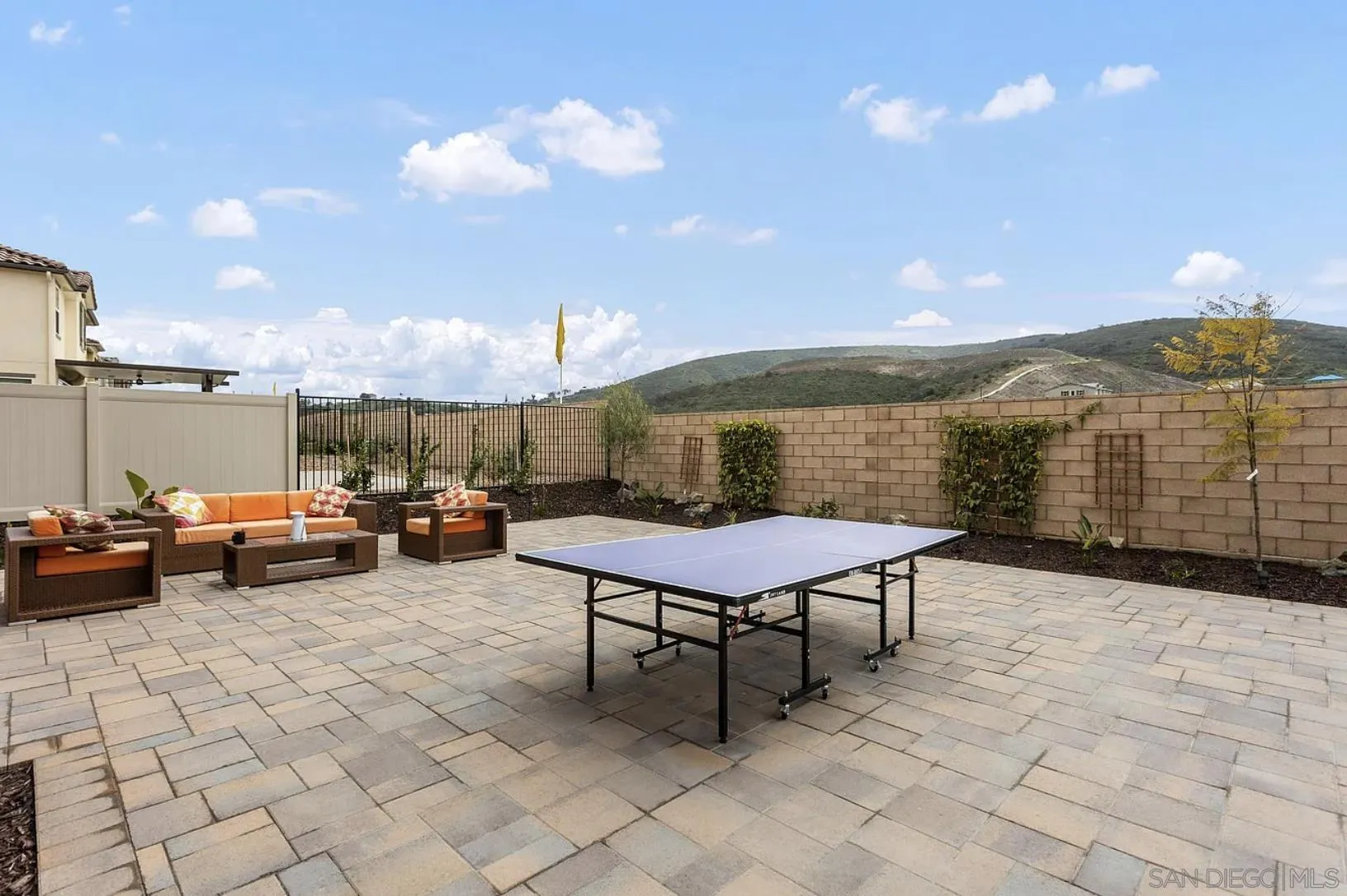 https://cdn.realtyfeed.com/cdn/127/260012707/f717a2b1e764992cee293a42842ed8fd.webp